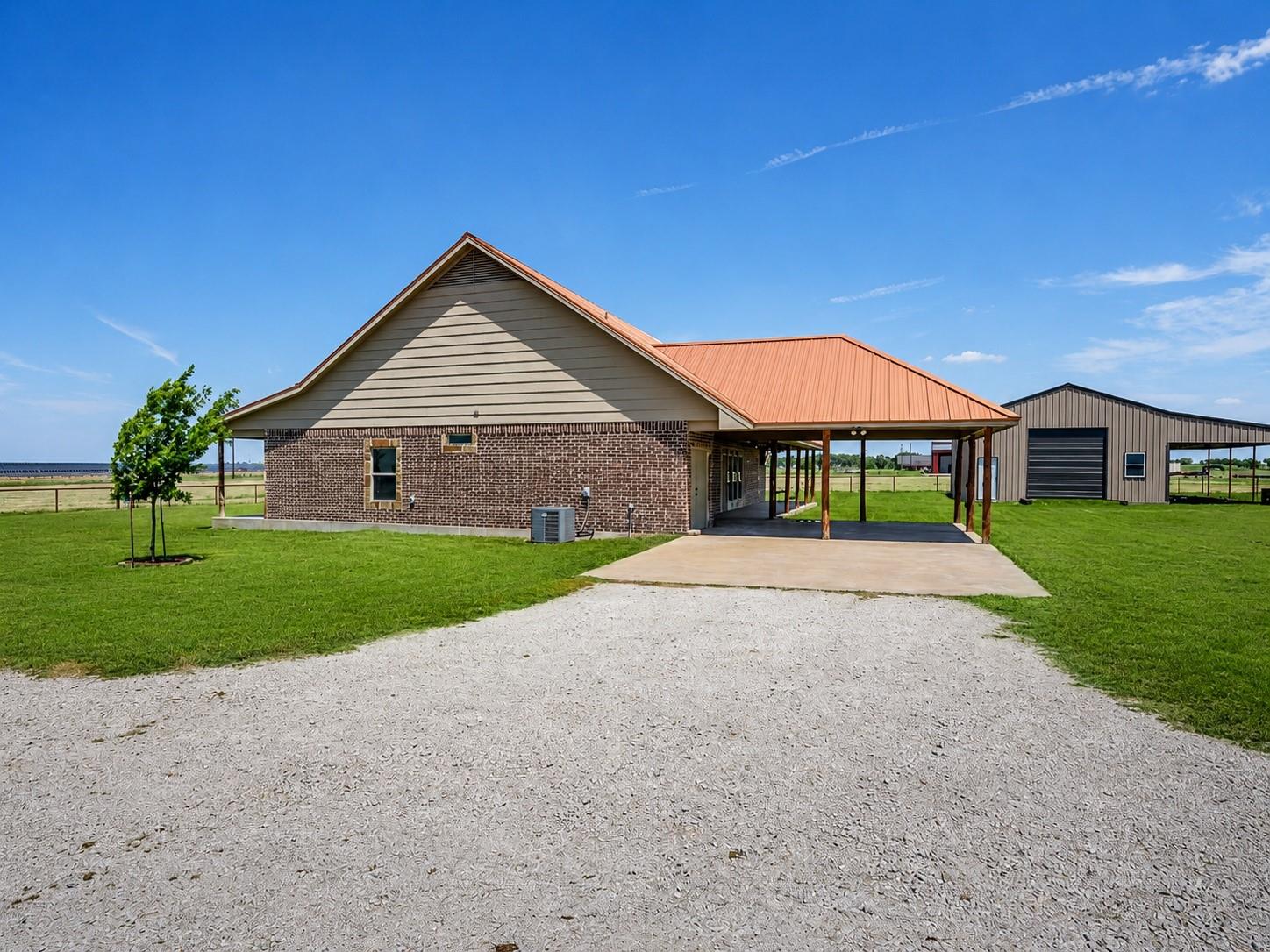 main property photo 9