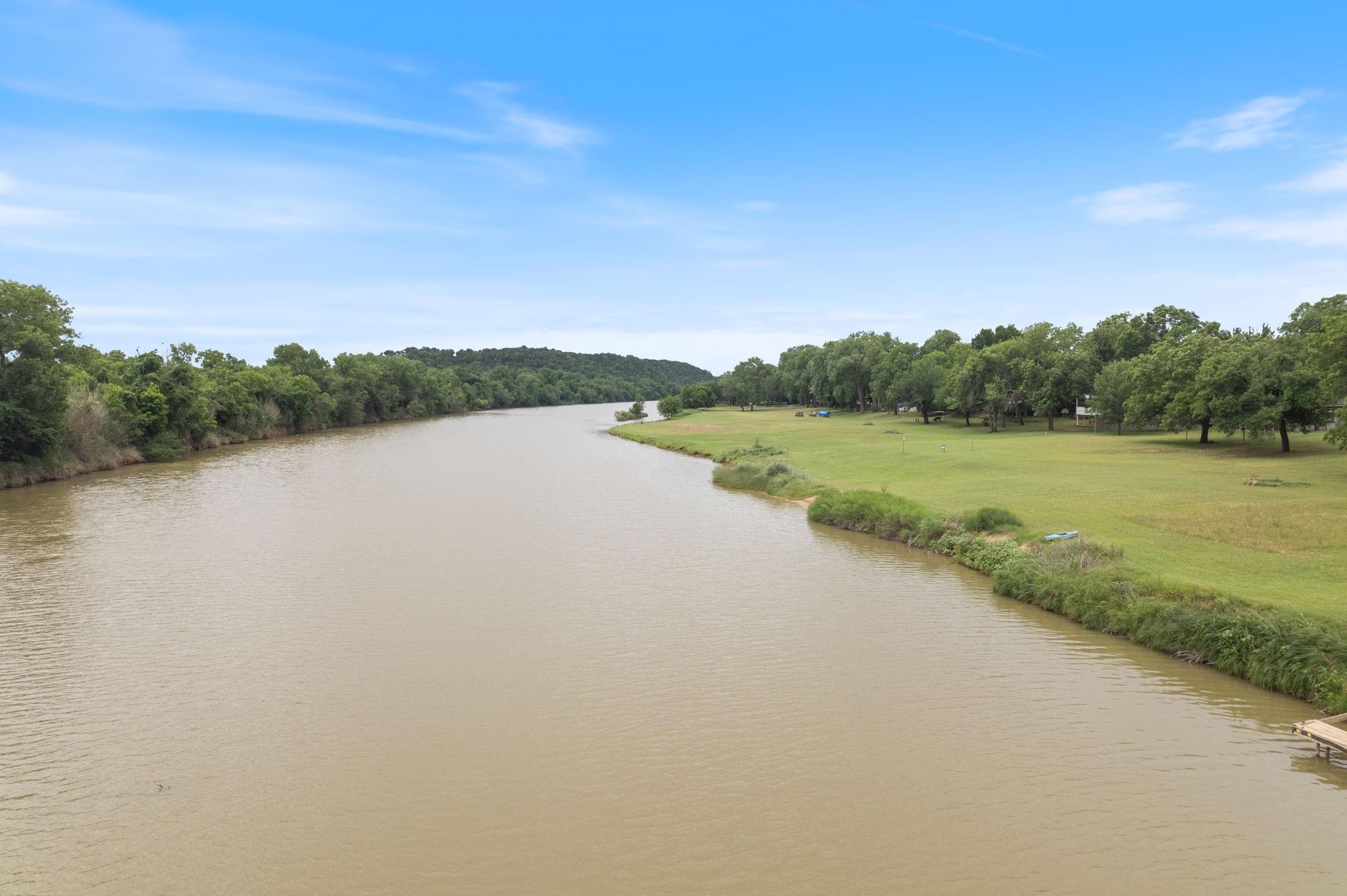 main property photo 25