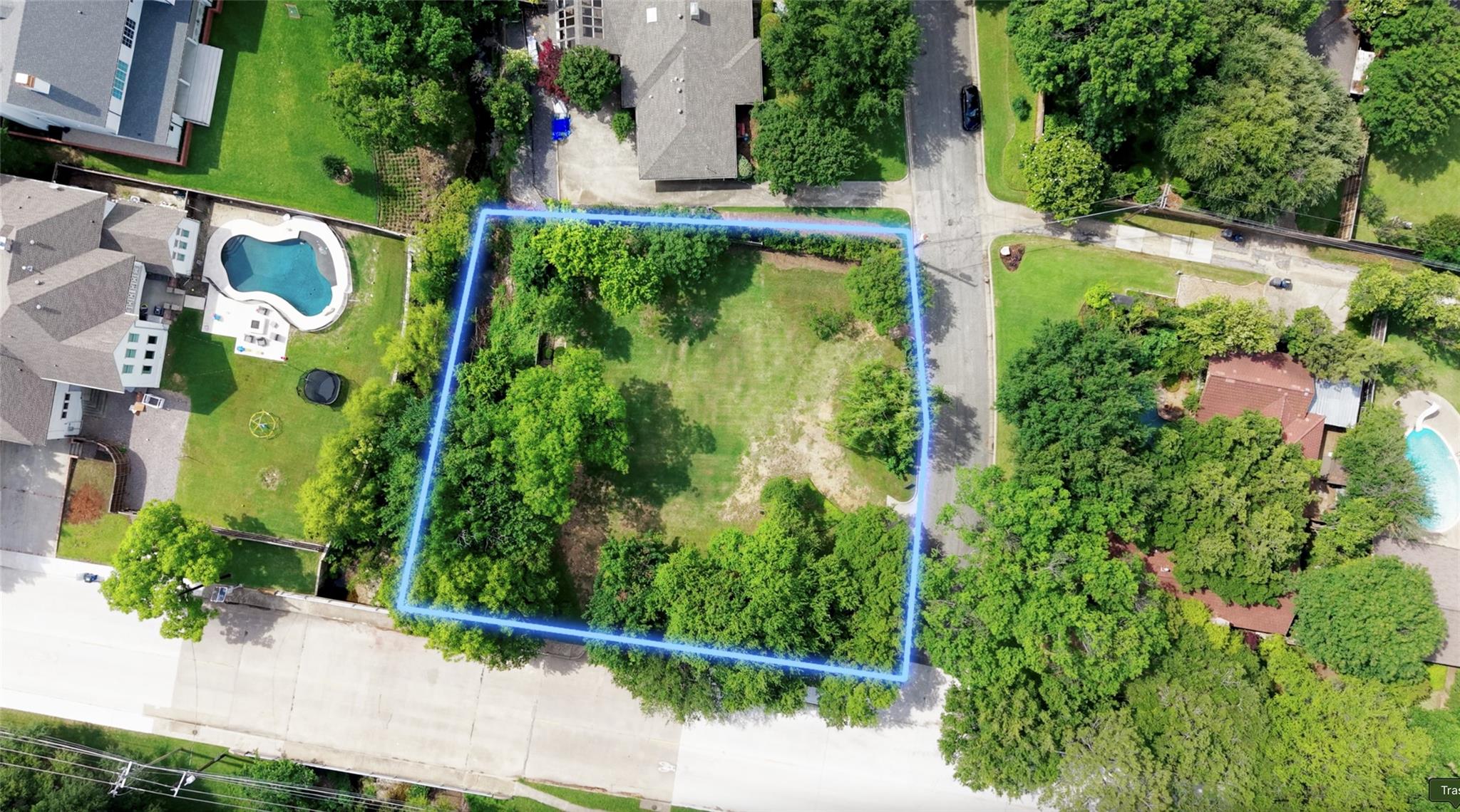 main property photo 3