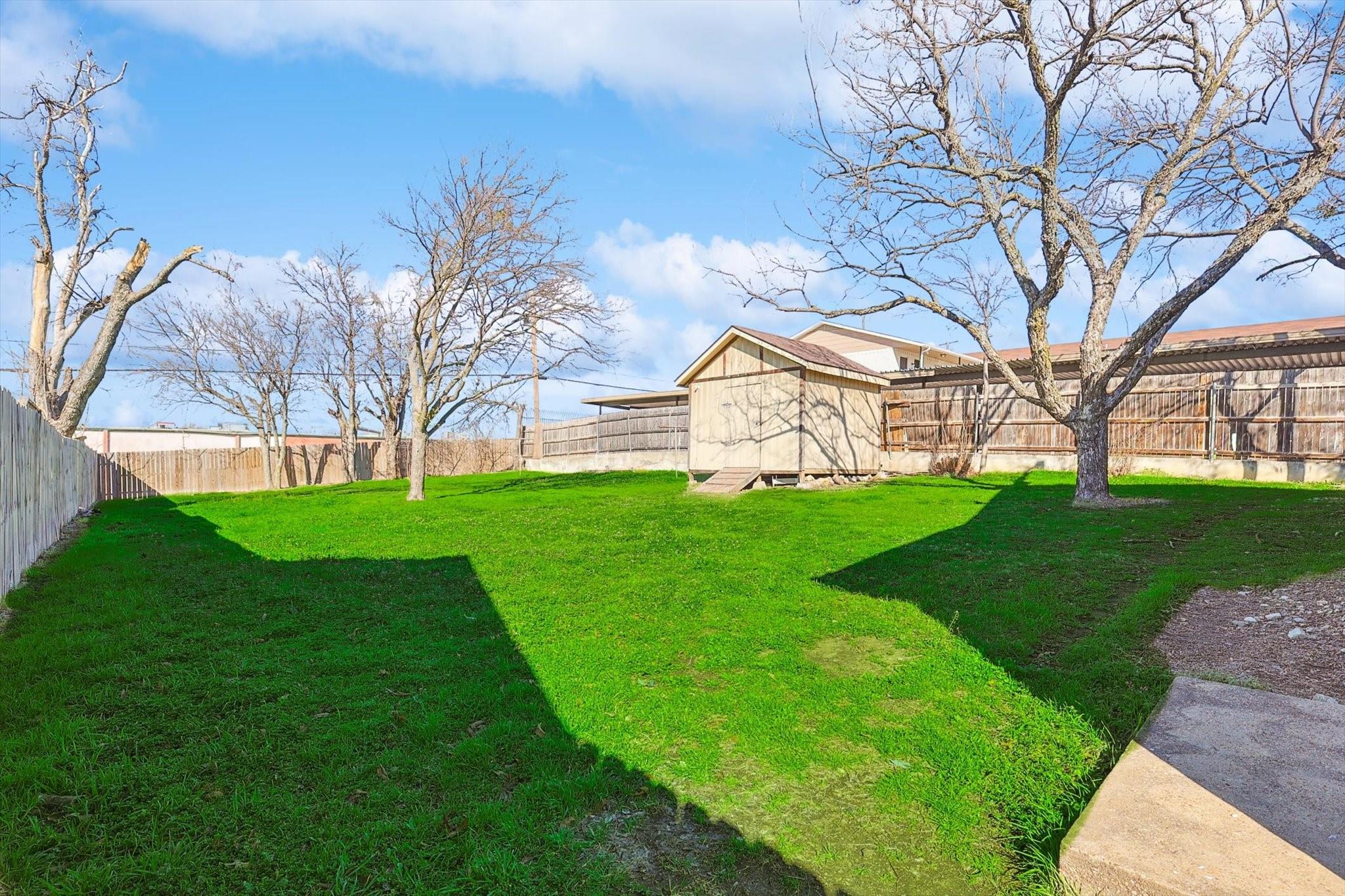 main property photo 19