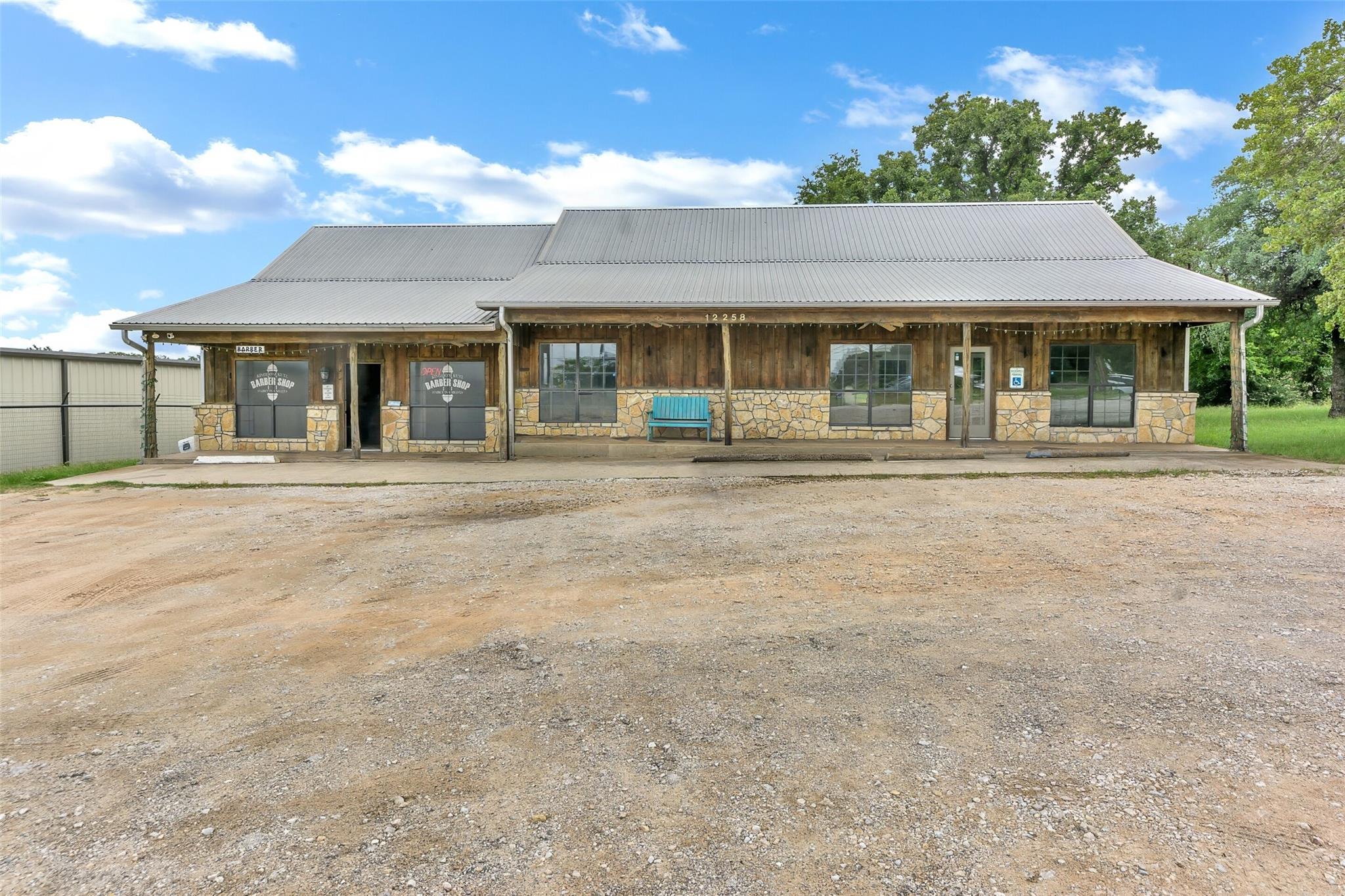 main property photo 5