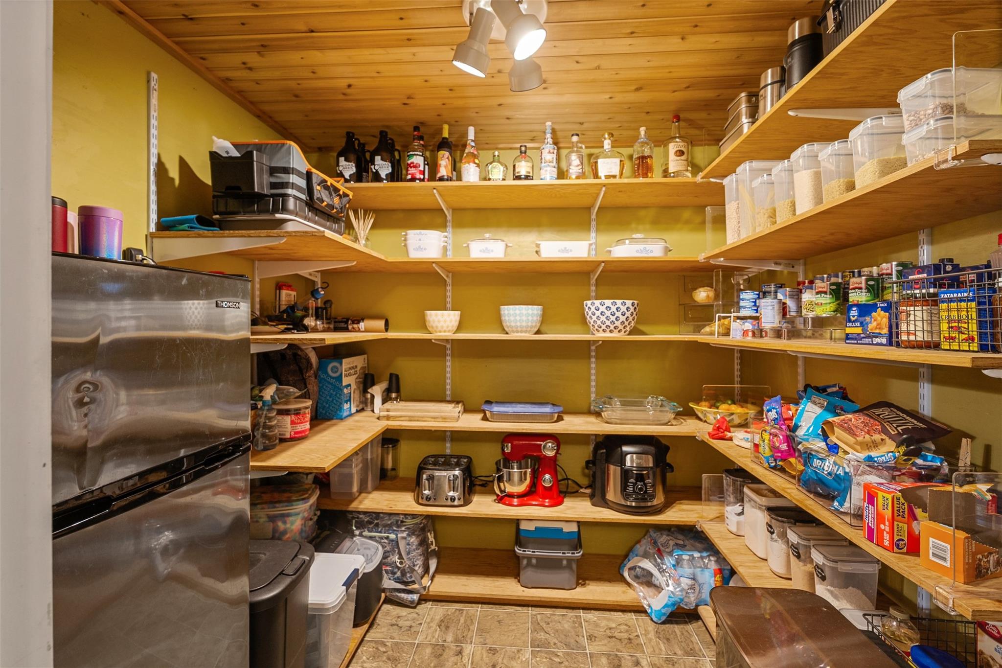 main property photo 18