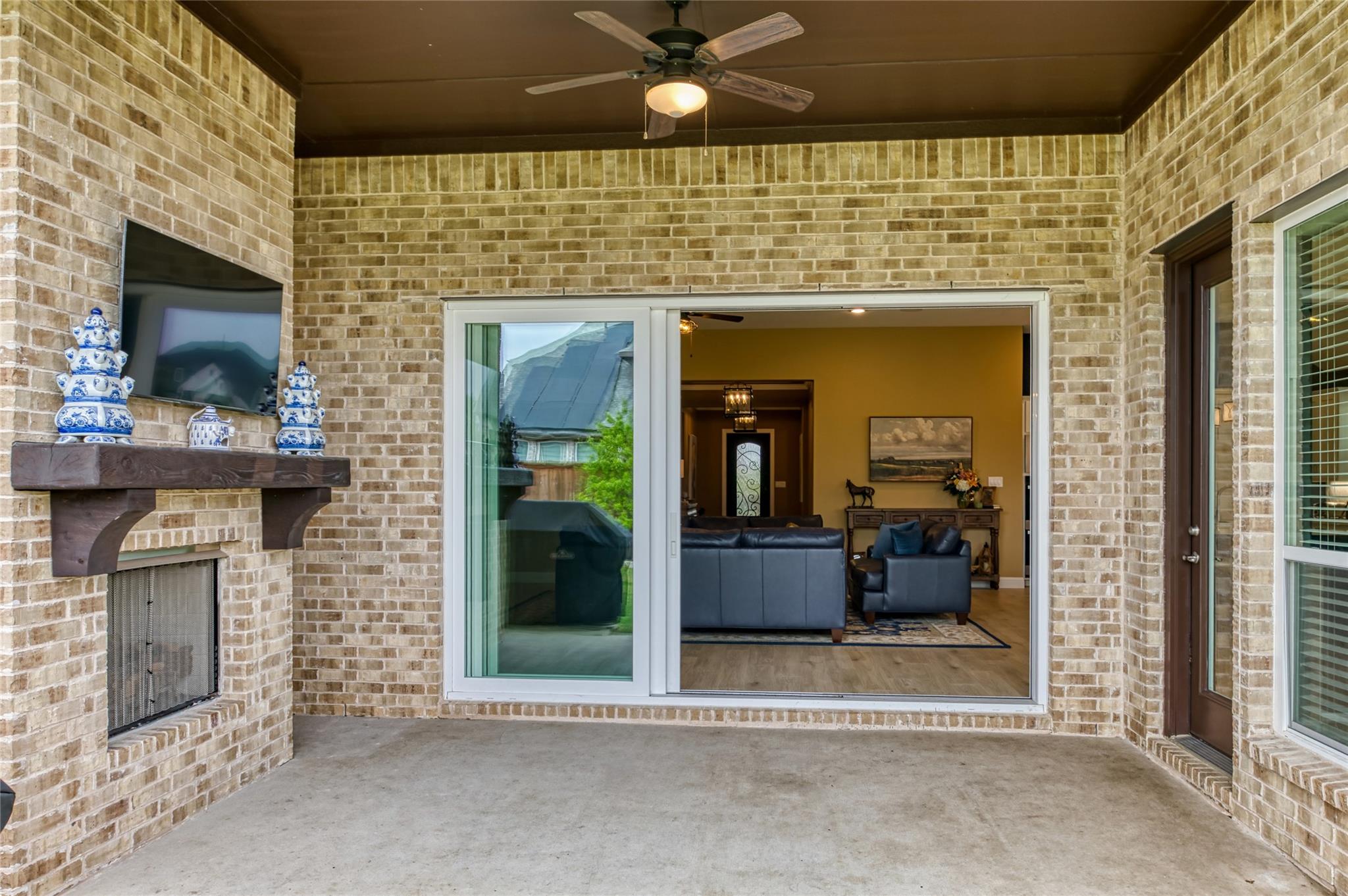 main property photo 32