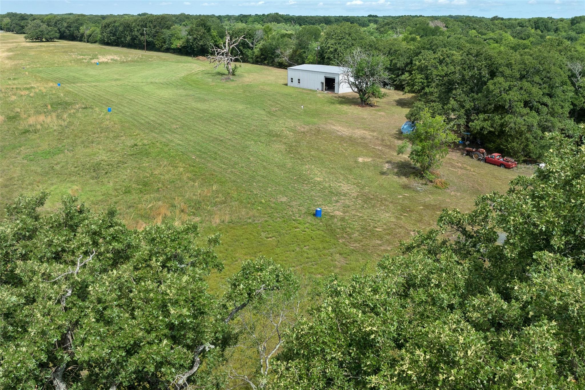 main property photo 30