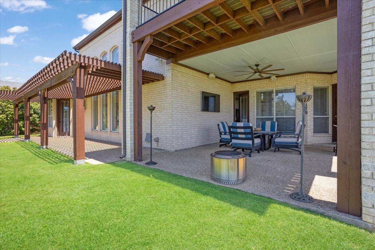 main property photo 36
