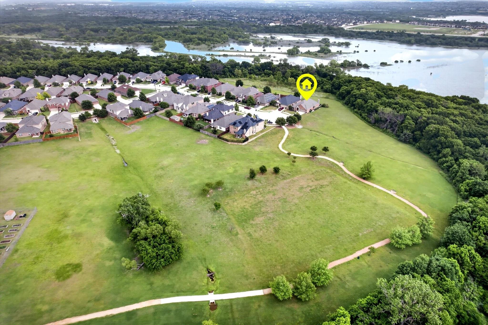 main property photo 30