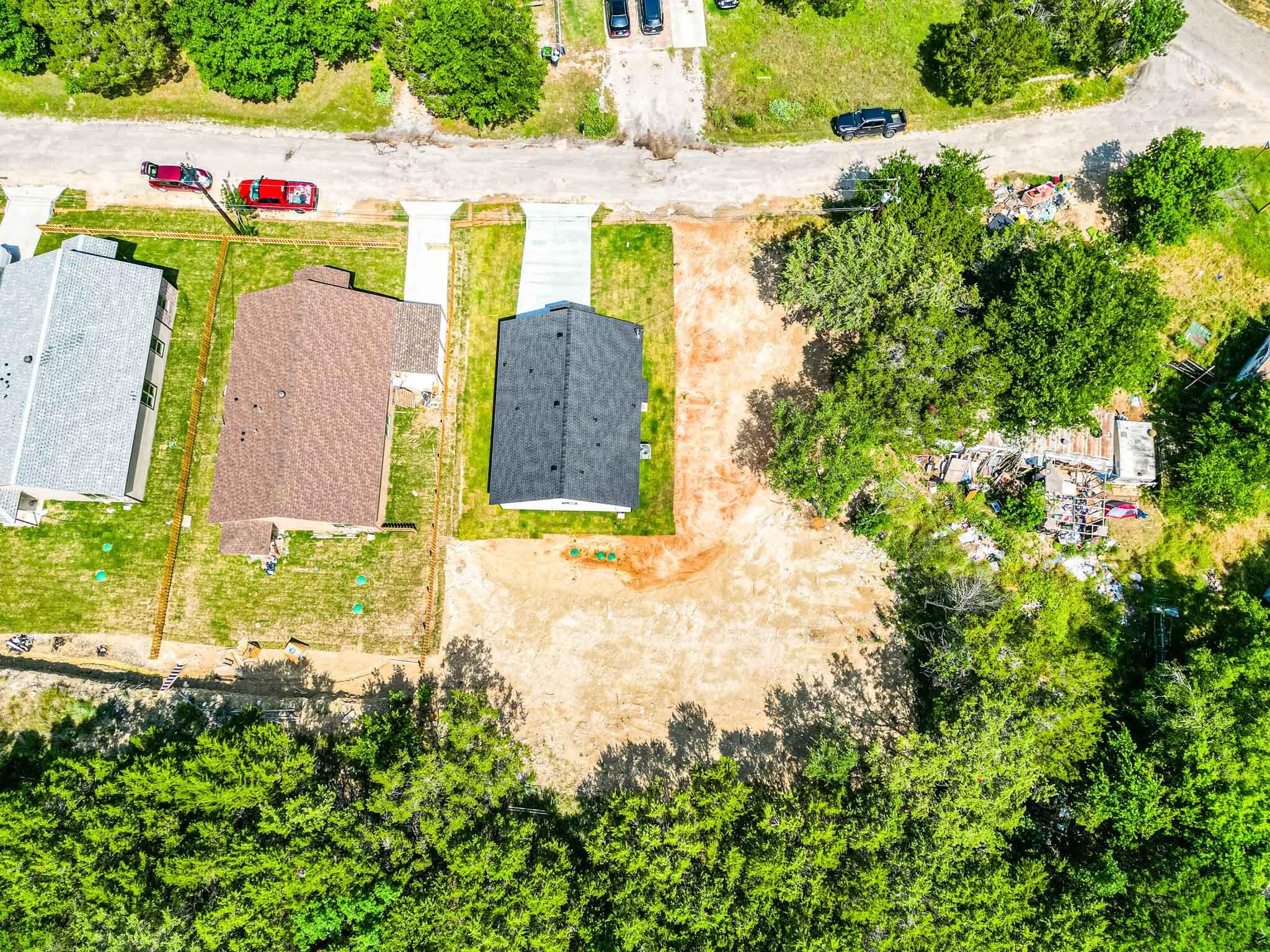 main property photo 30