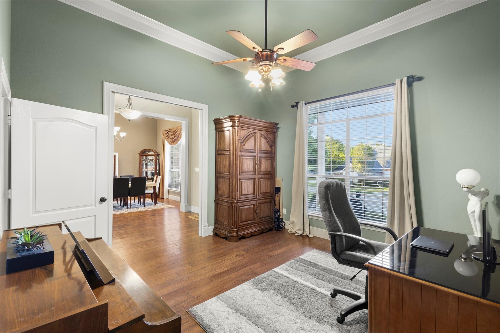 main property photo 8