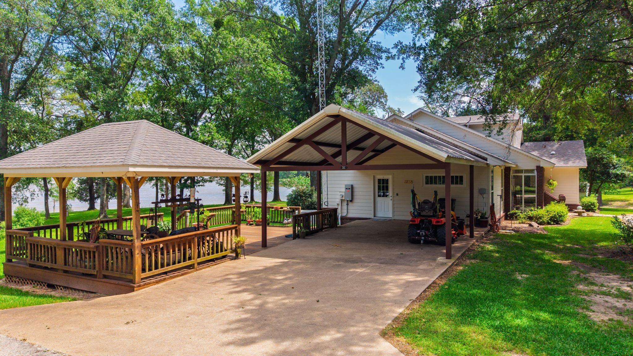 main property photo 30