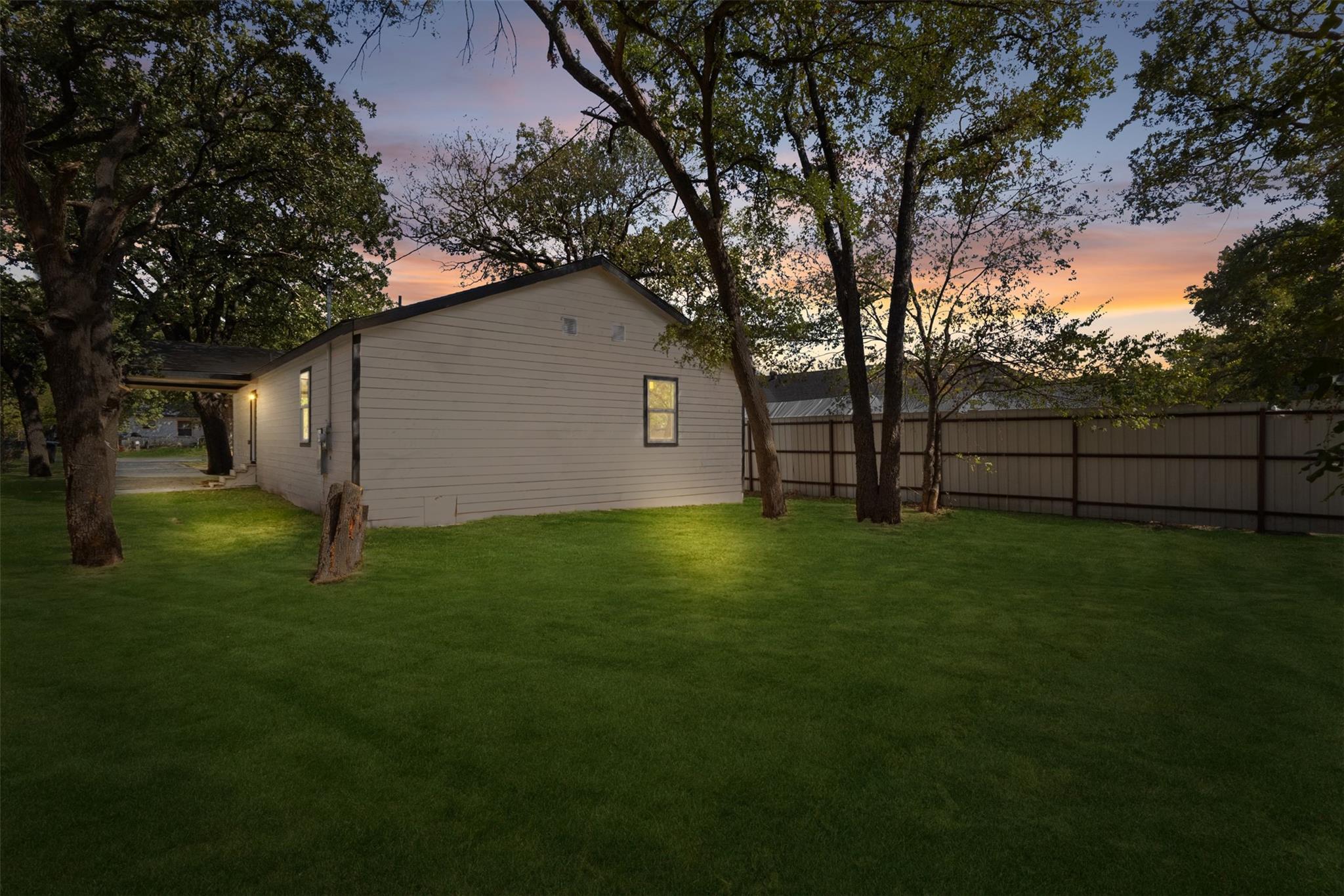 main property photo 28