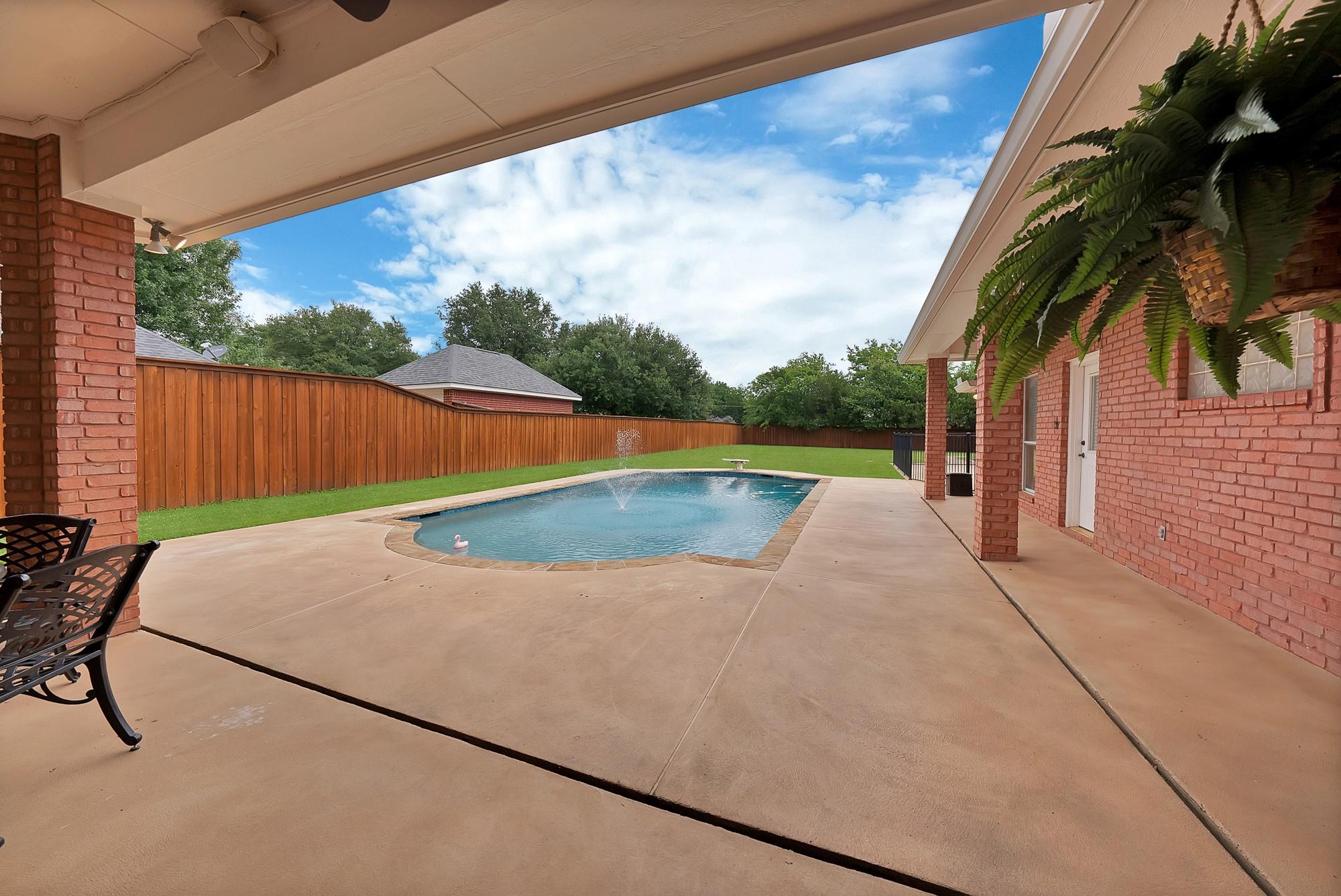 main property photo 33