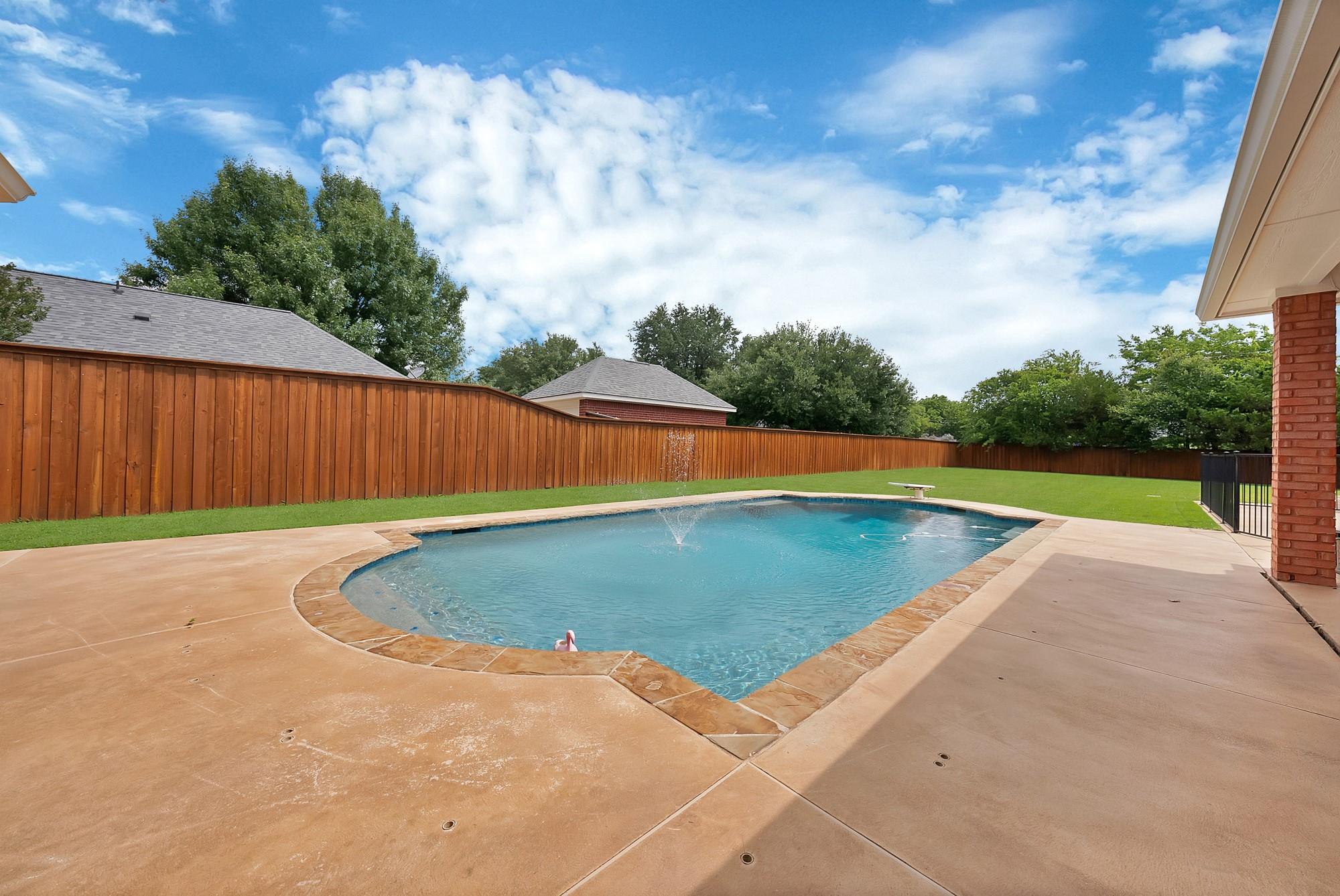main property photo 35