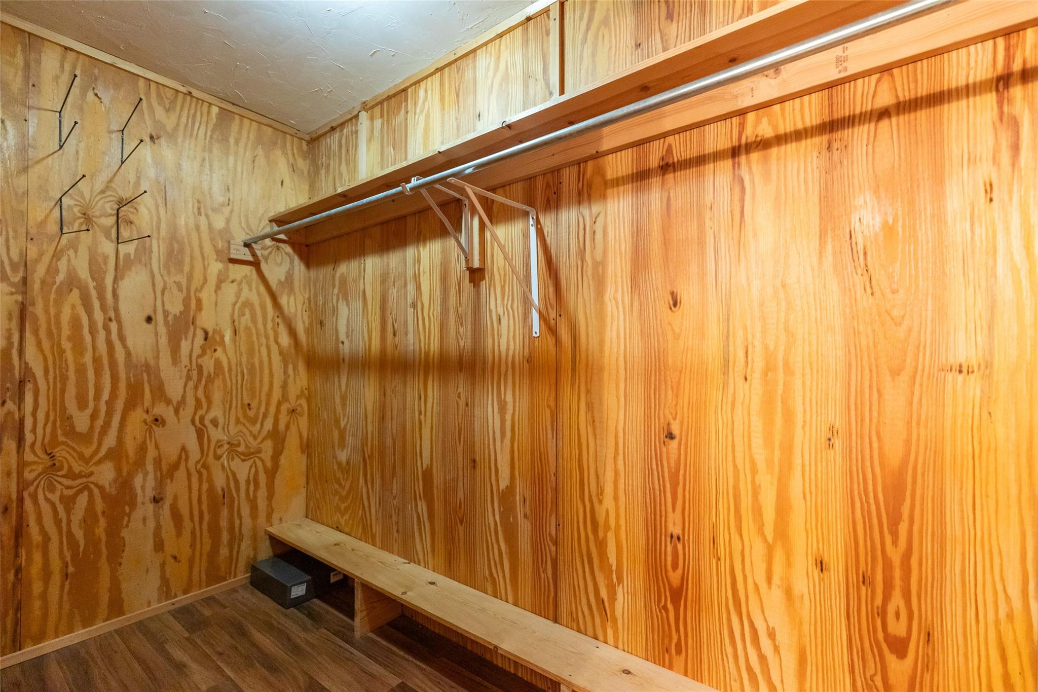 main property photo 32