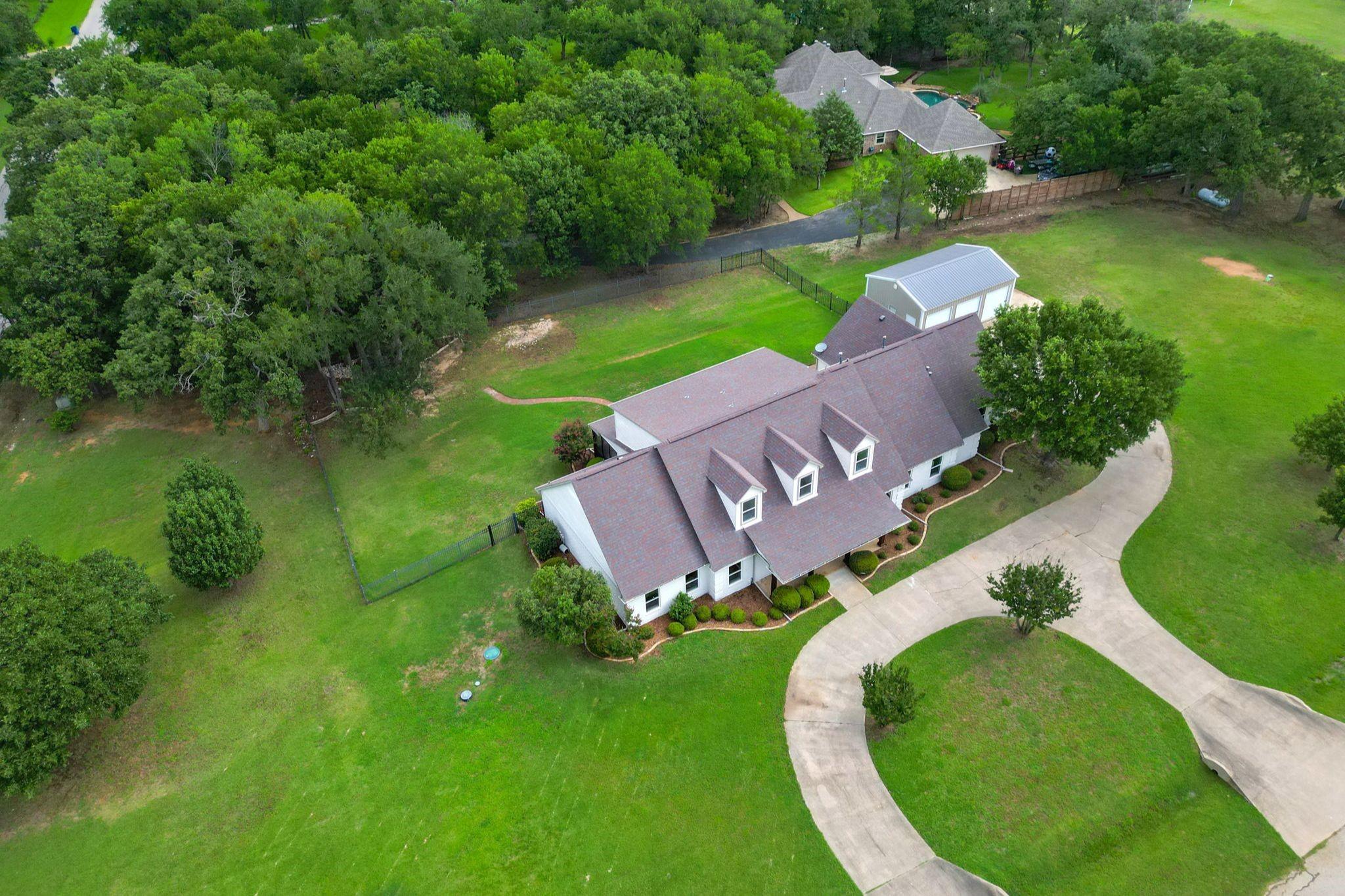 main property photo 27