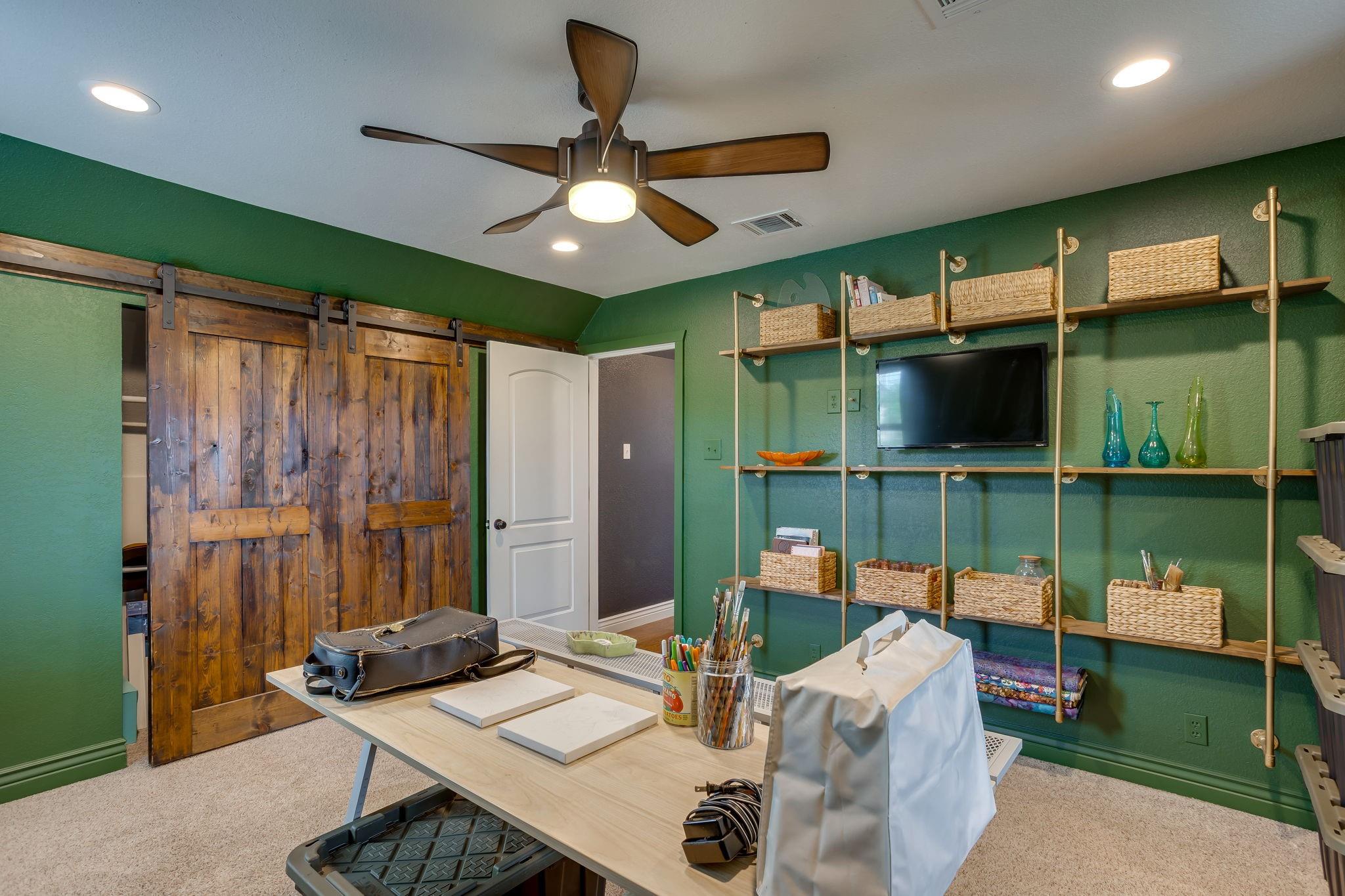 main property photo 25