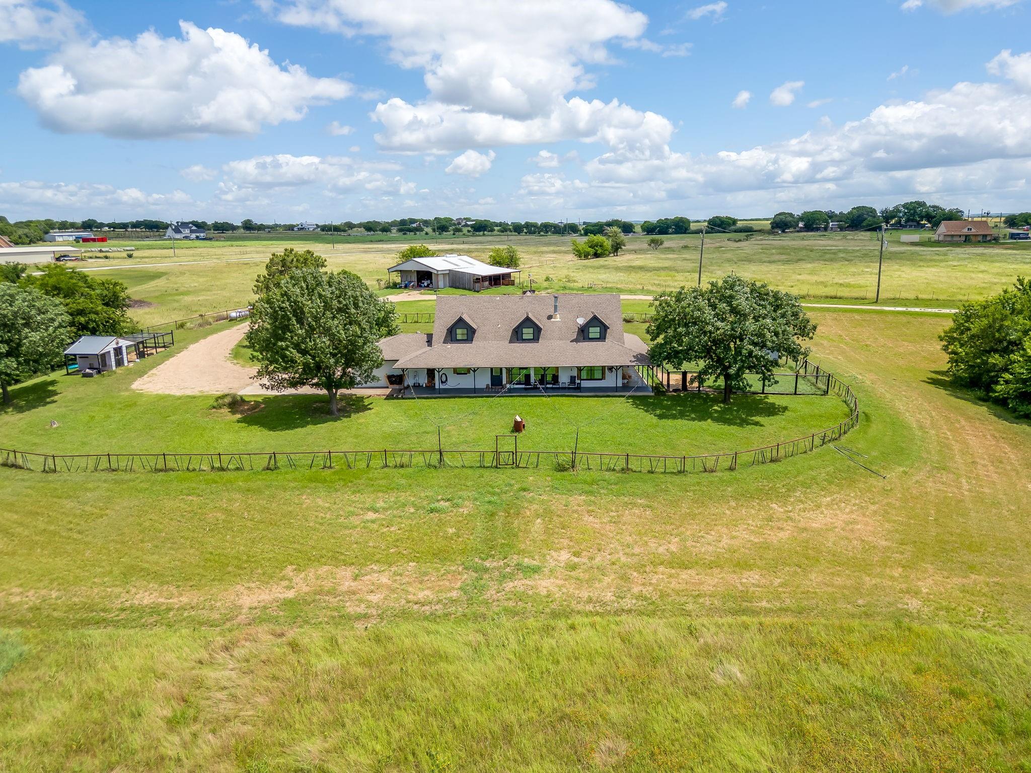 main property photo 6