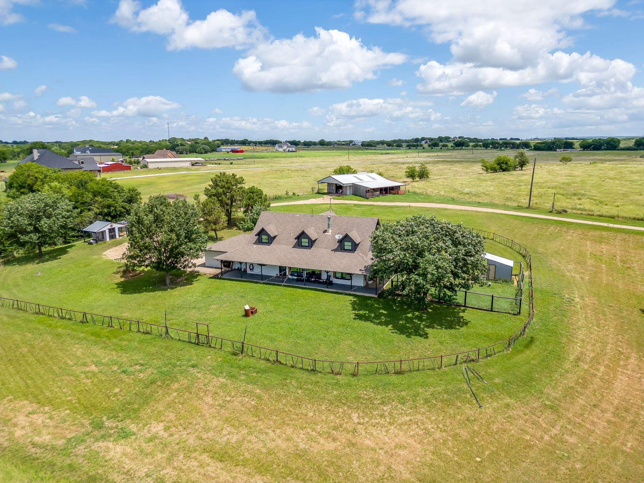 main property photo 7