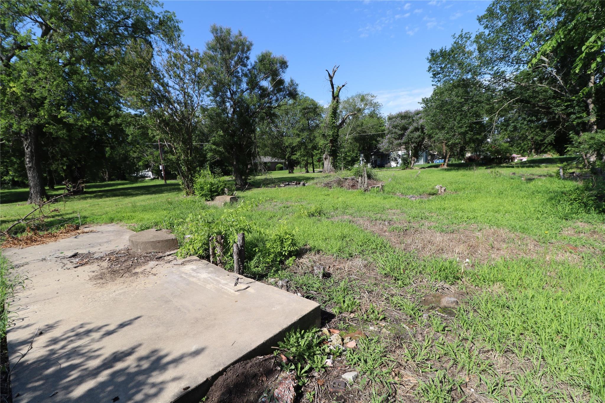 main property photo 9