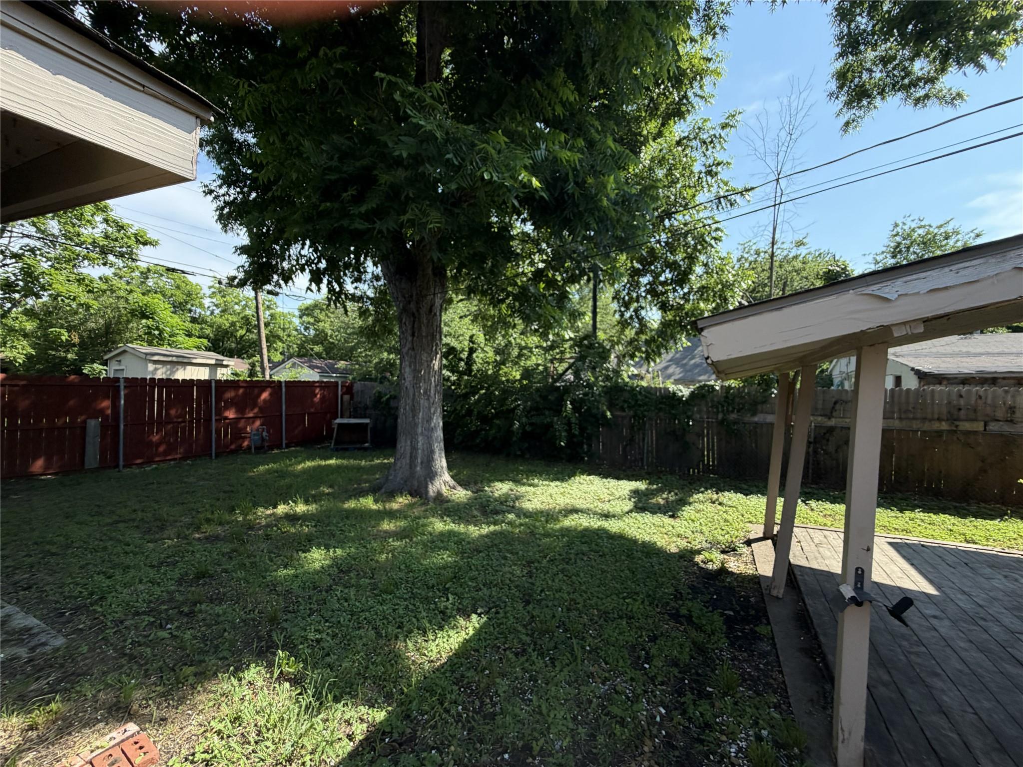 main property photo 13