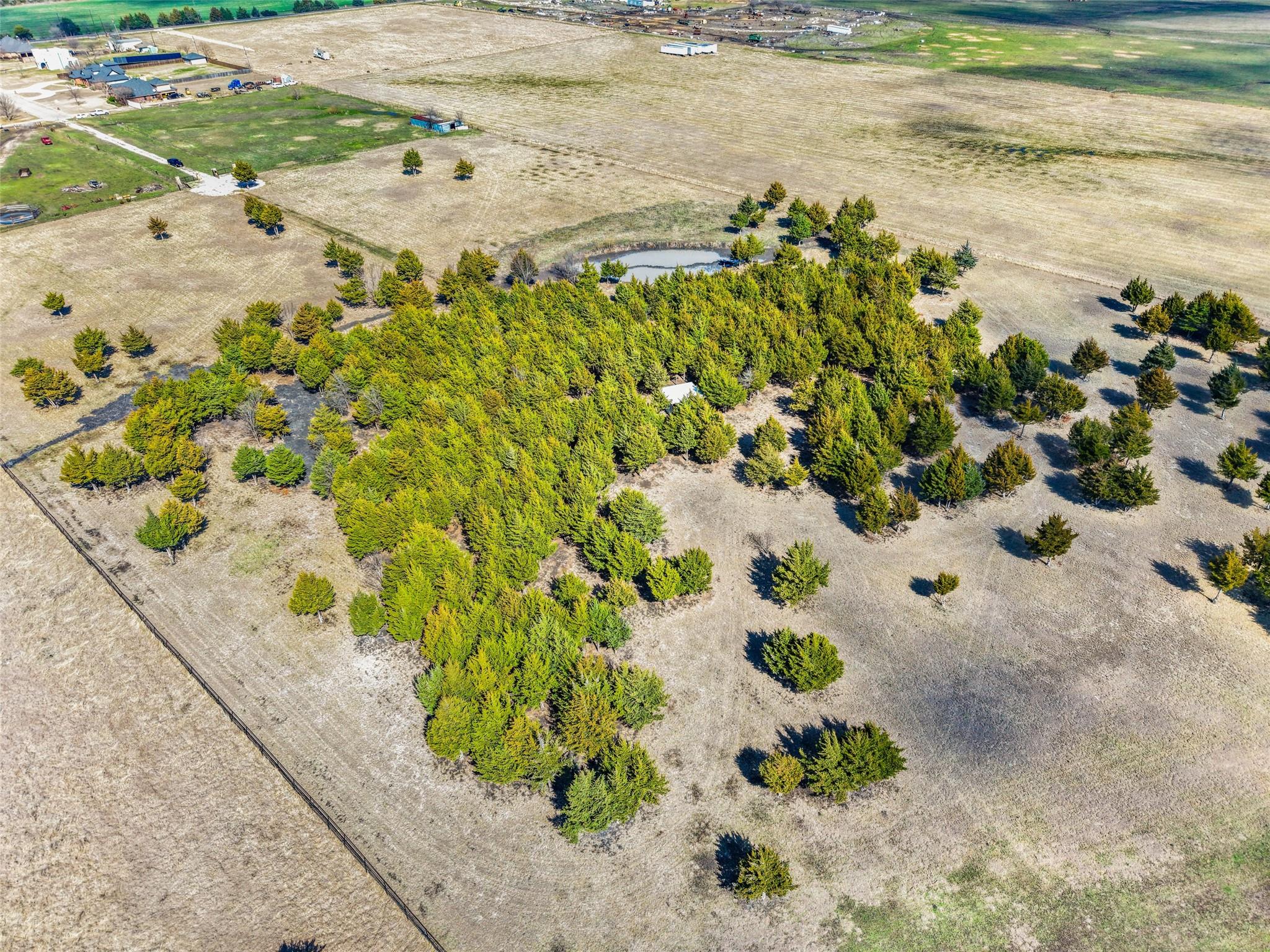 main property photo 17