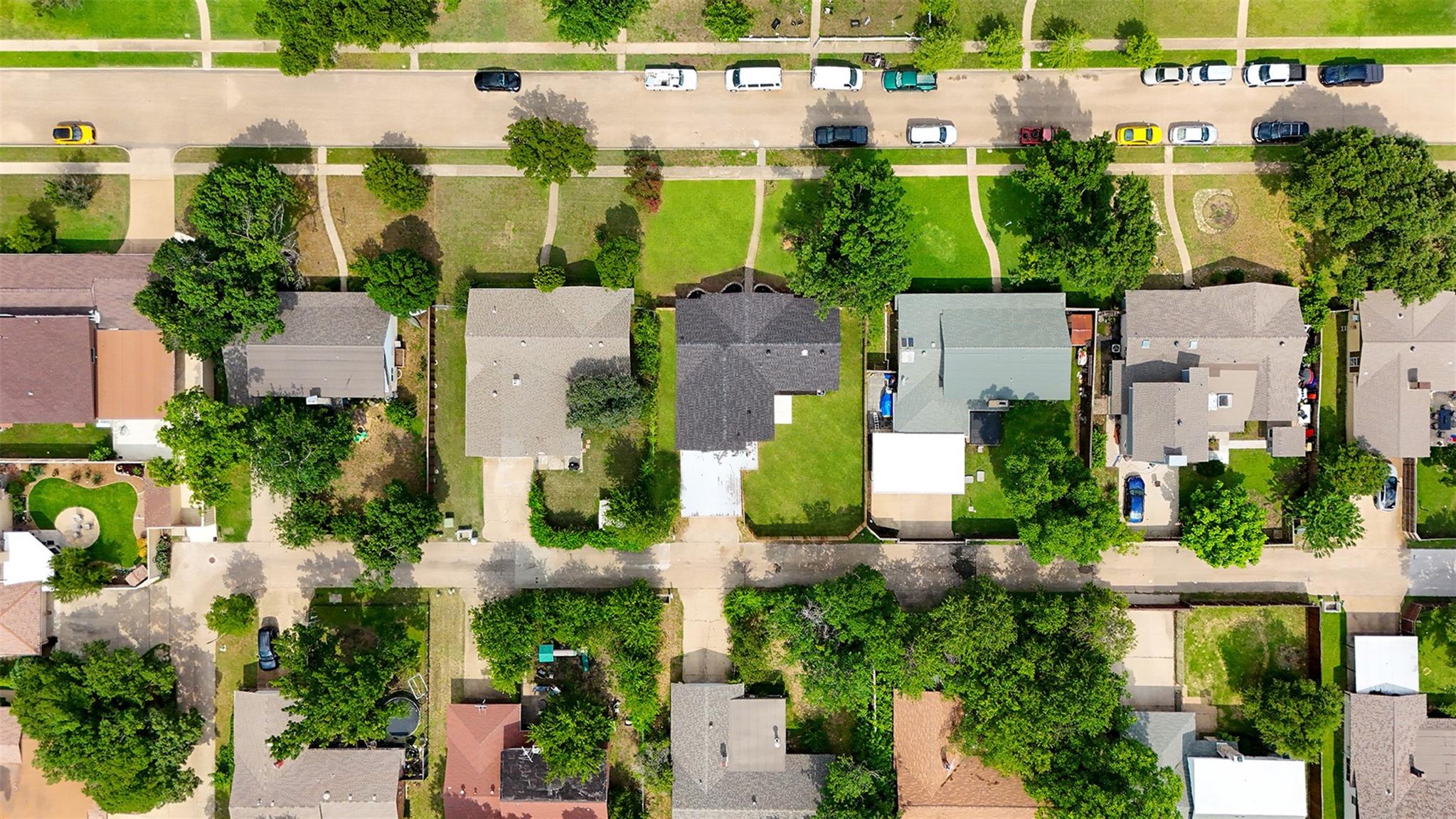 main property photo 34