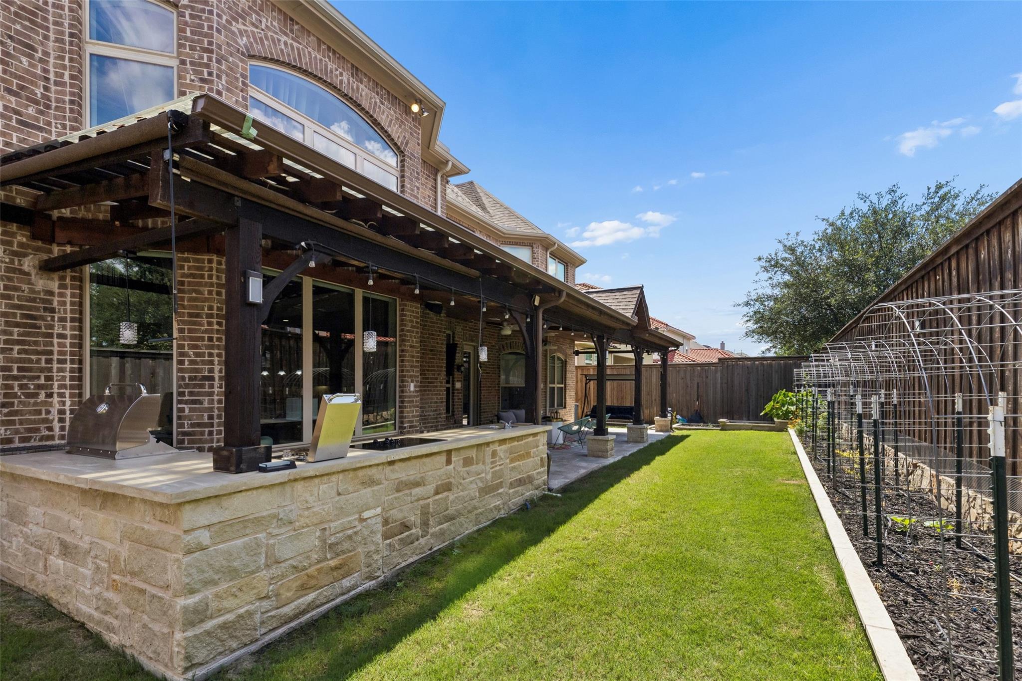 main property photo 34