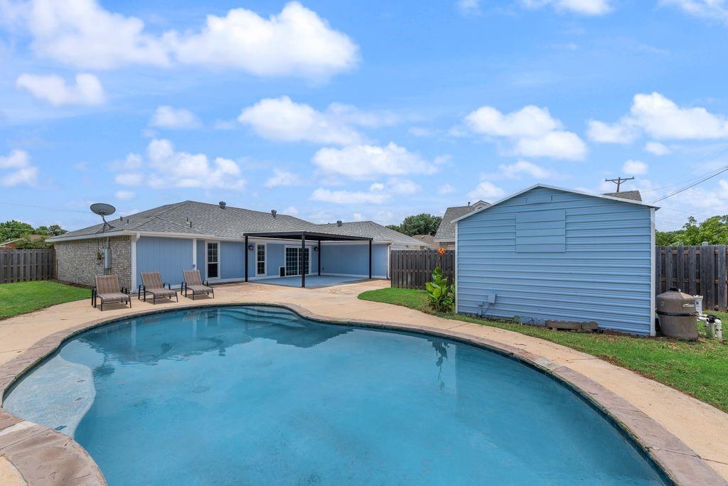 main property photo 35