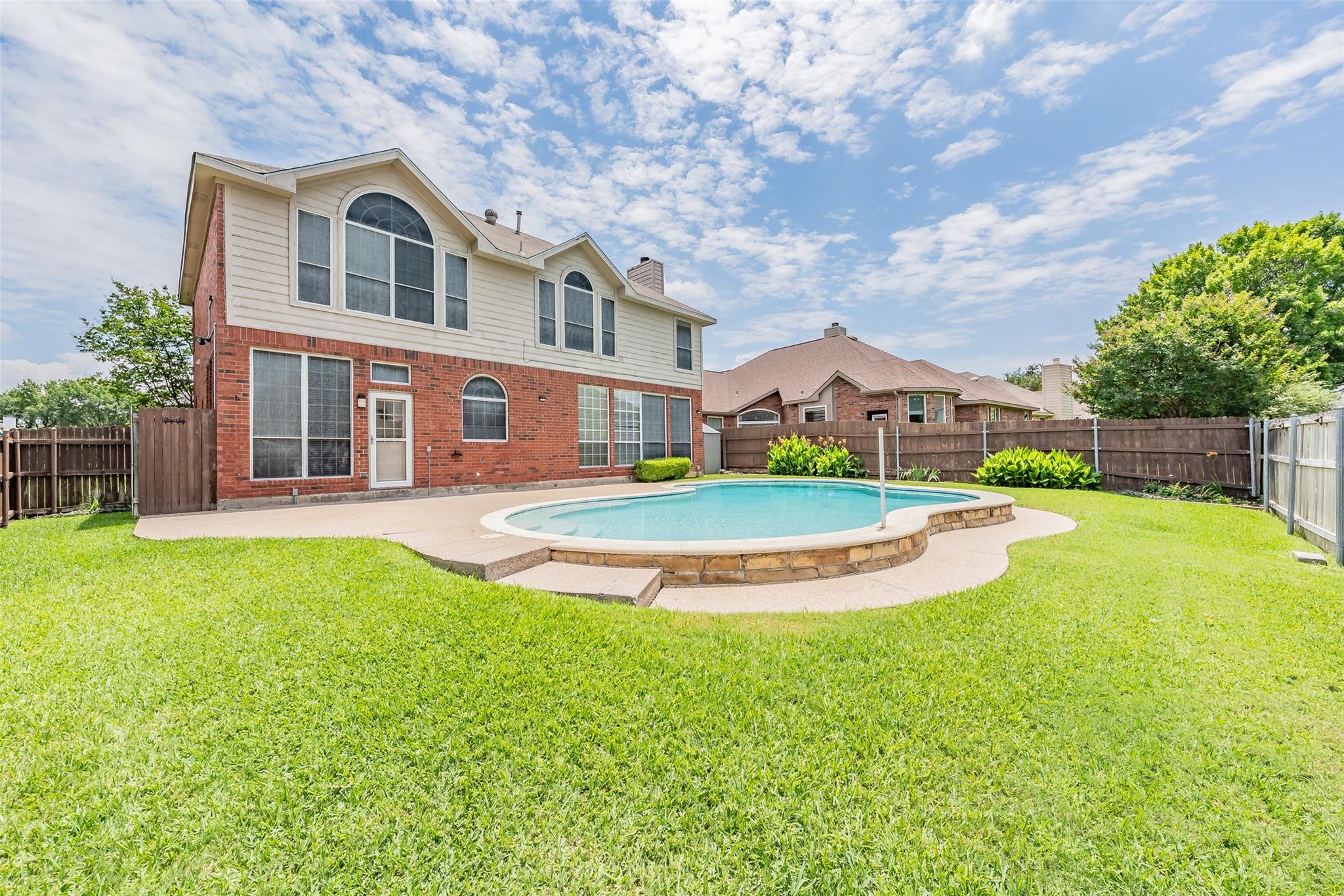 main property photo 31