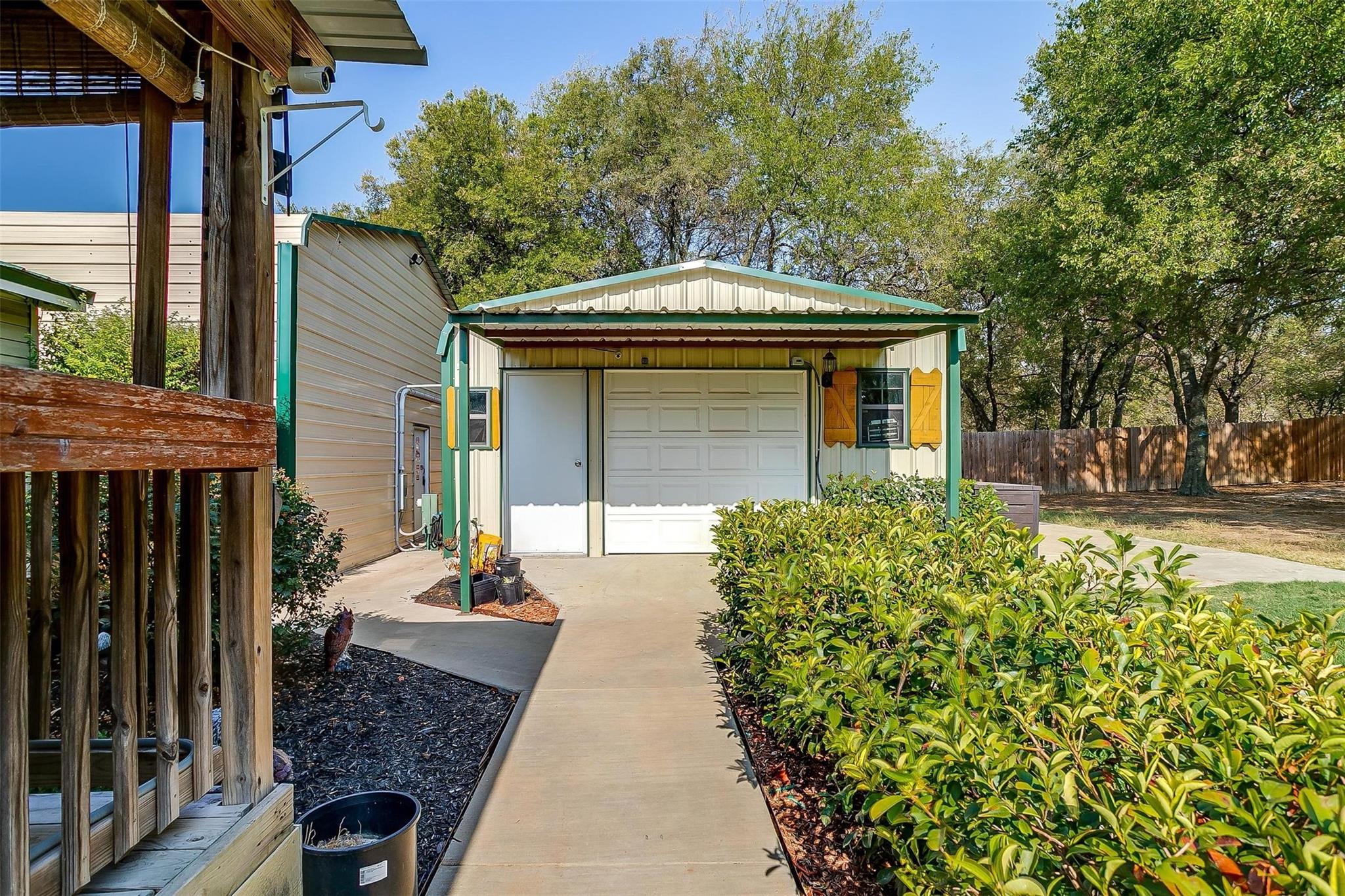 main property photo 18