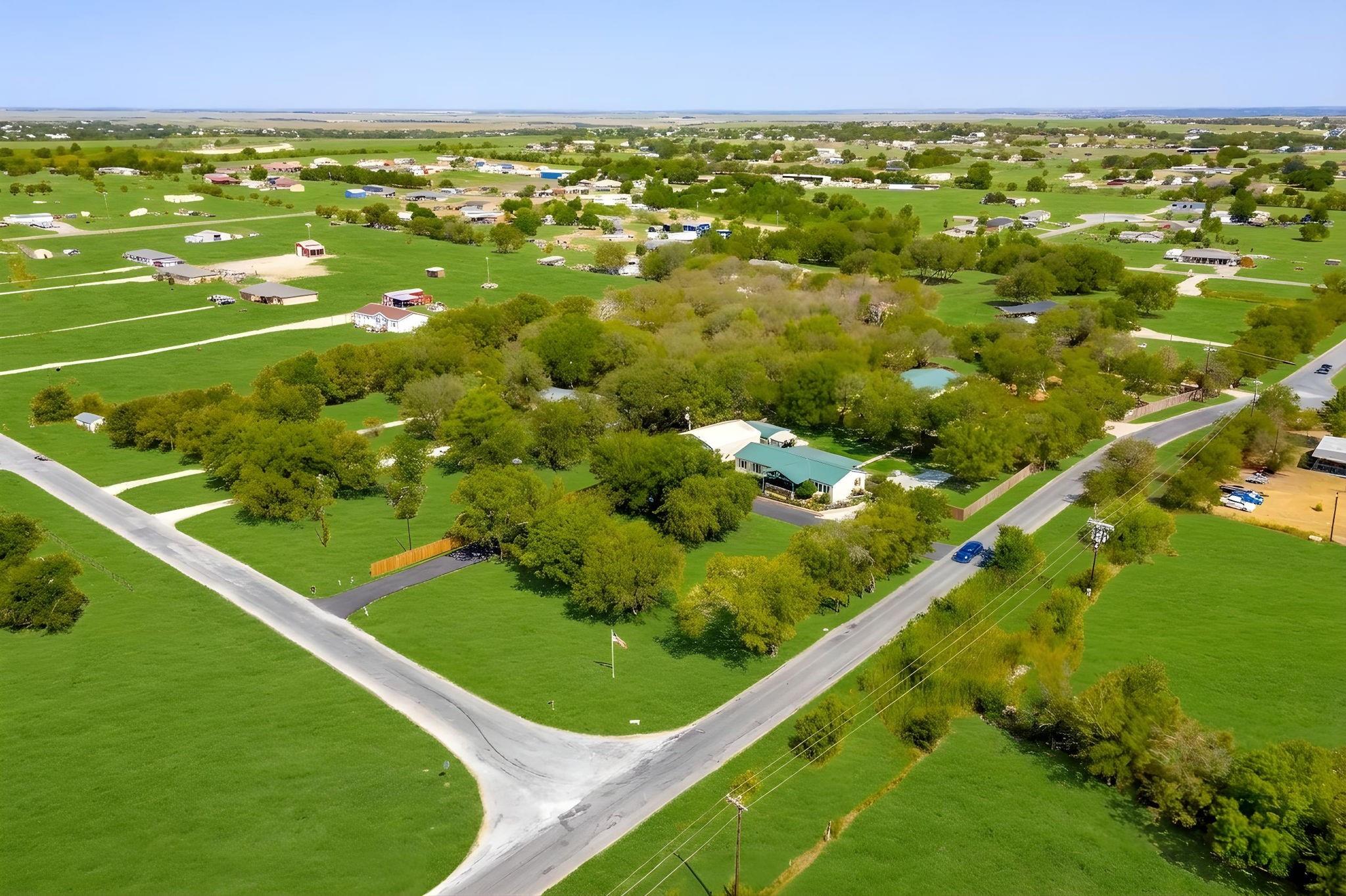 main property photo 37