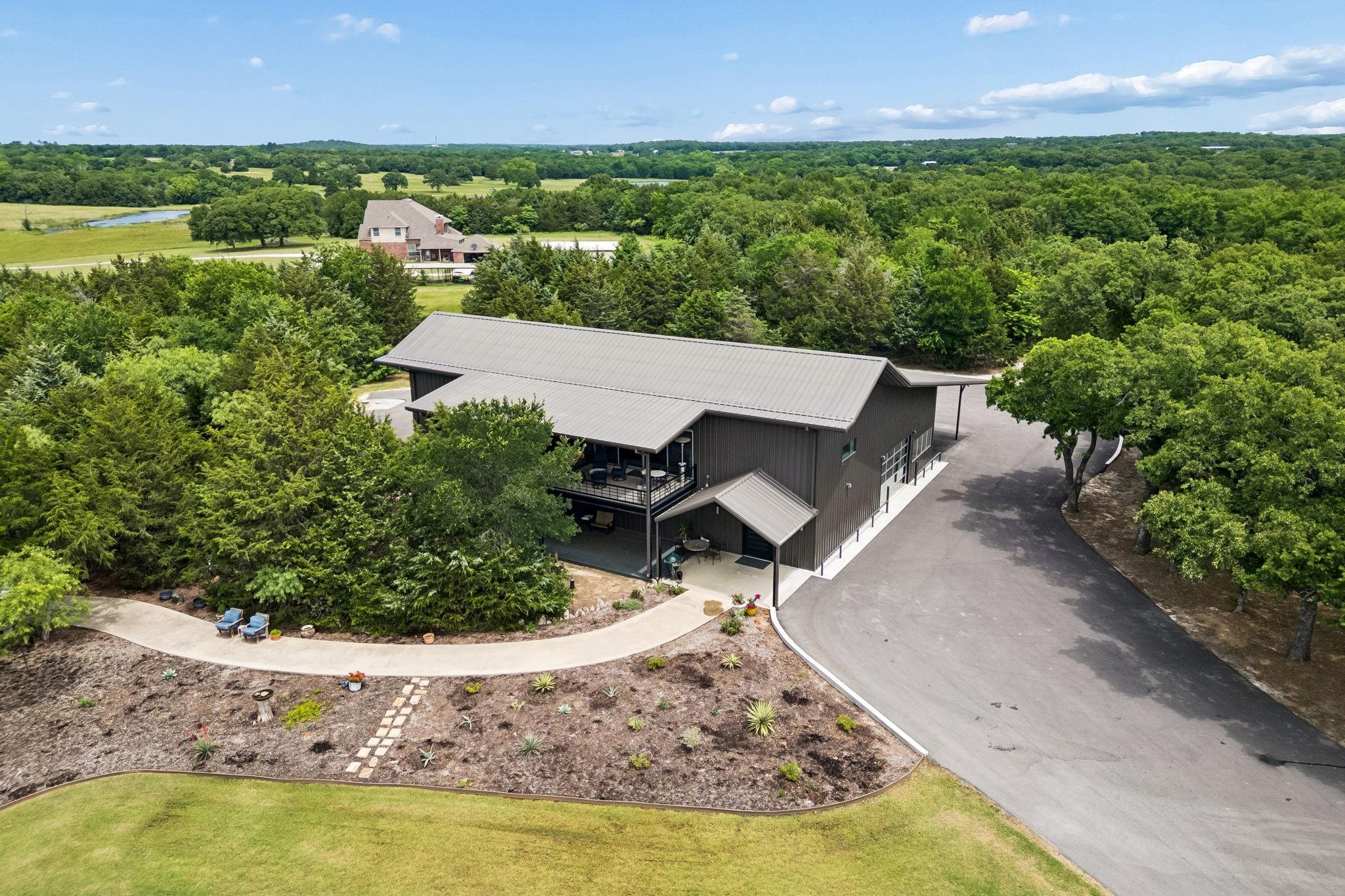 main property photo 38