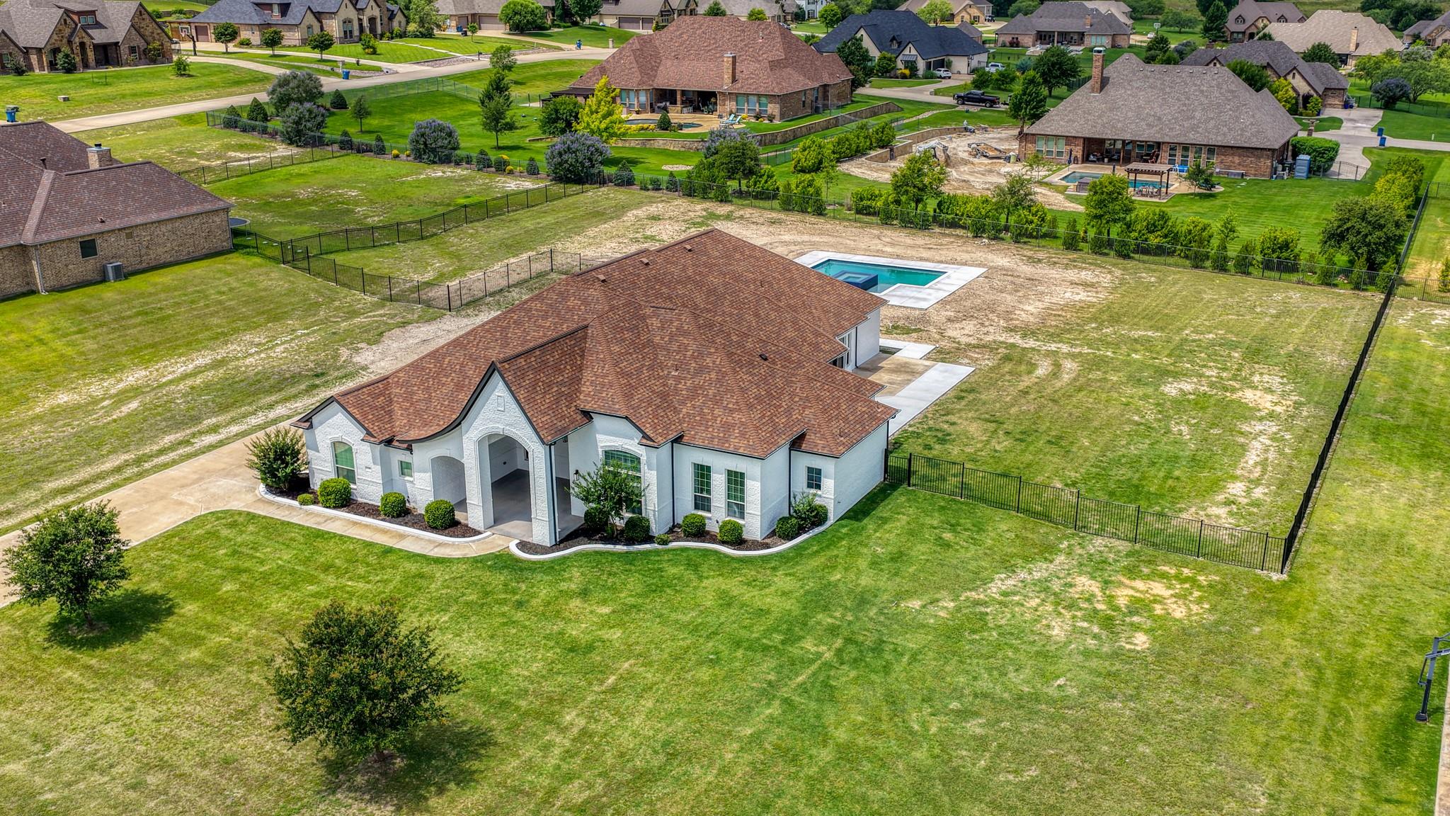 main property photo 38