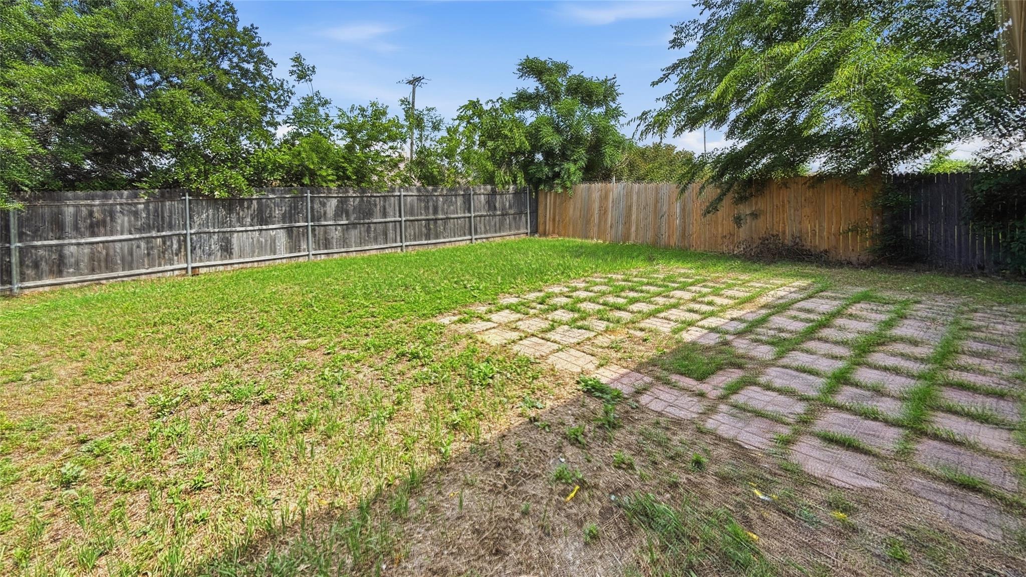 main property photo 20