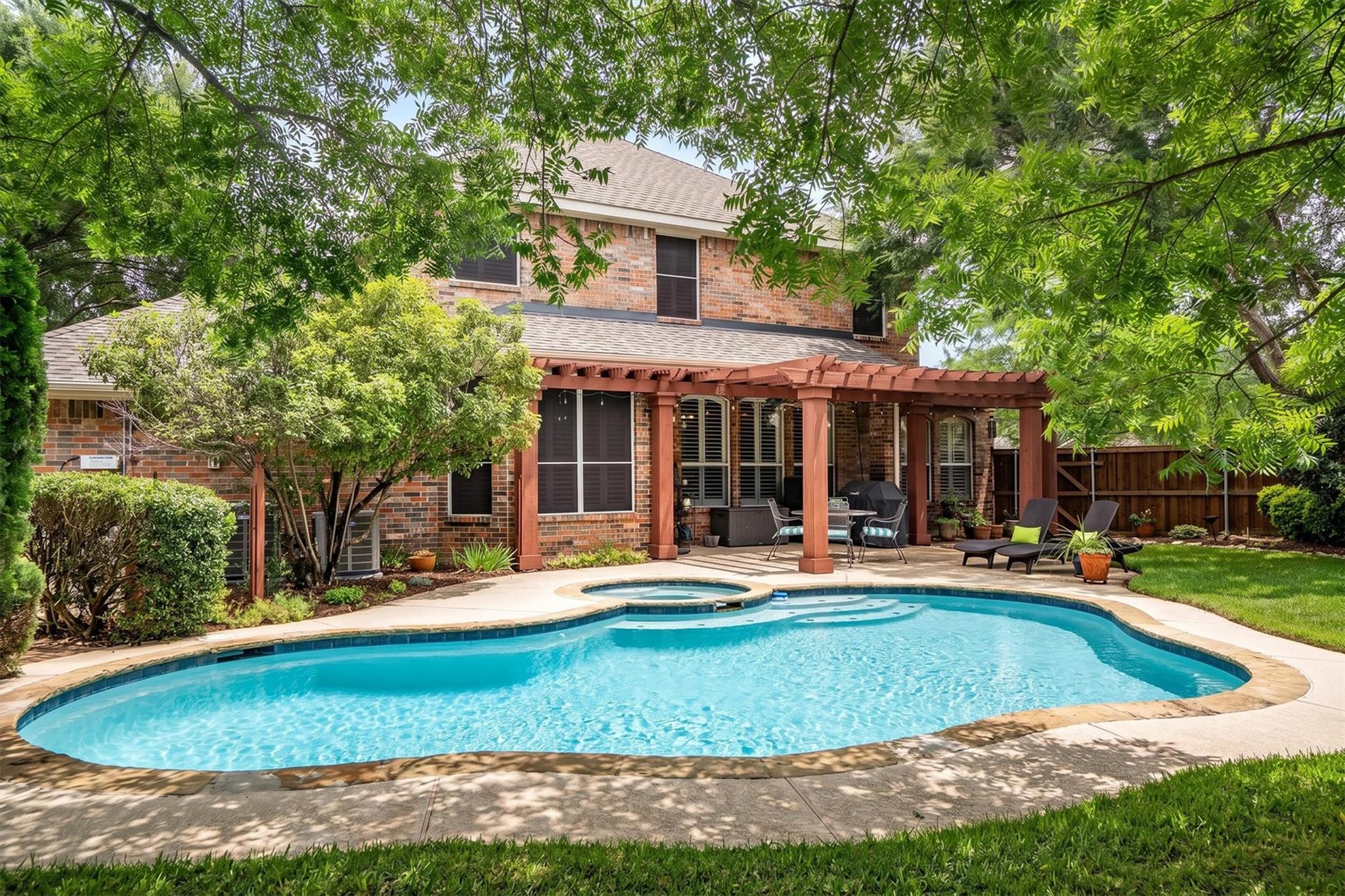 main property photo 35