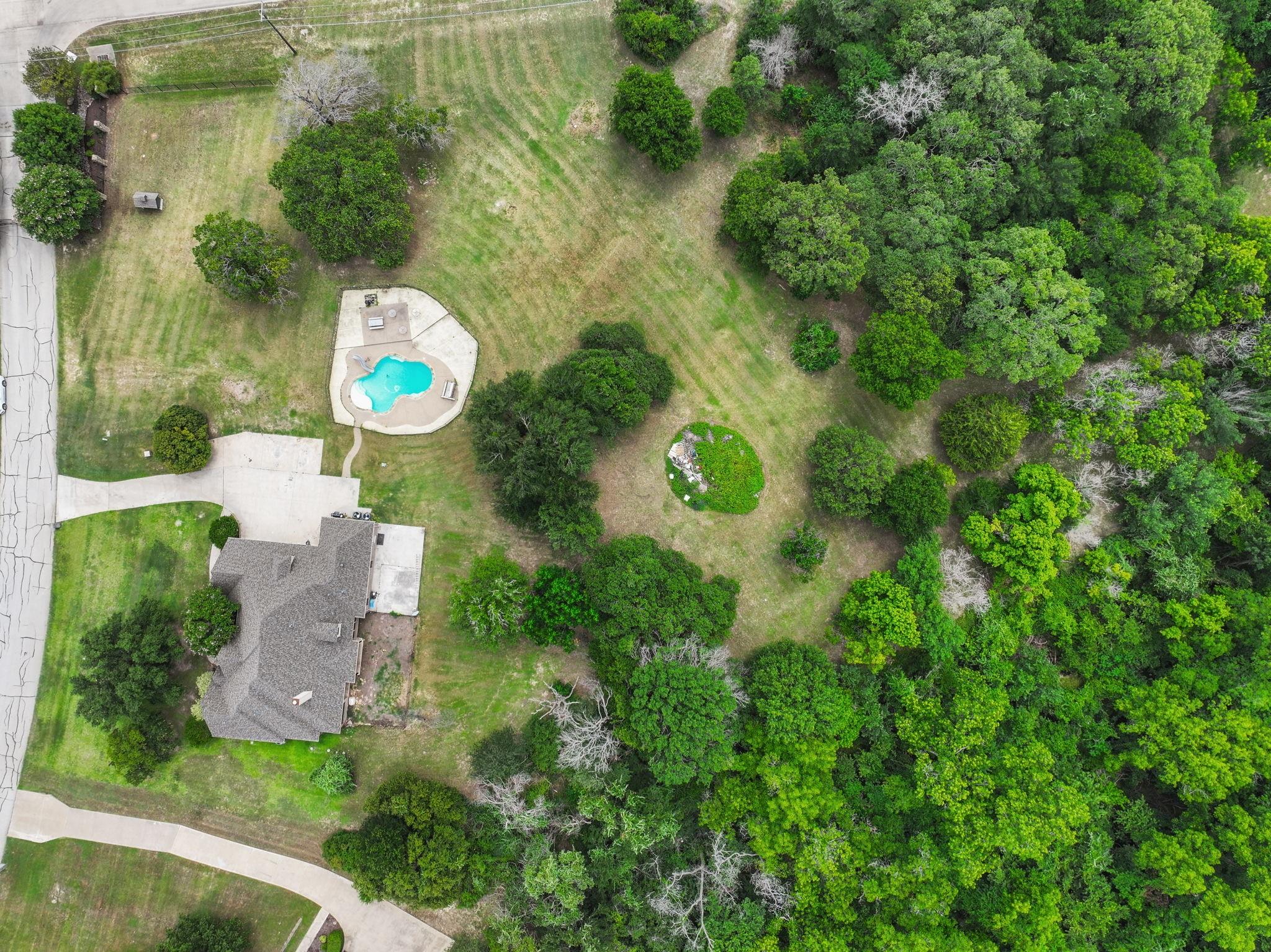 main property photo 17