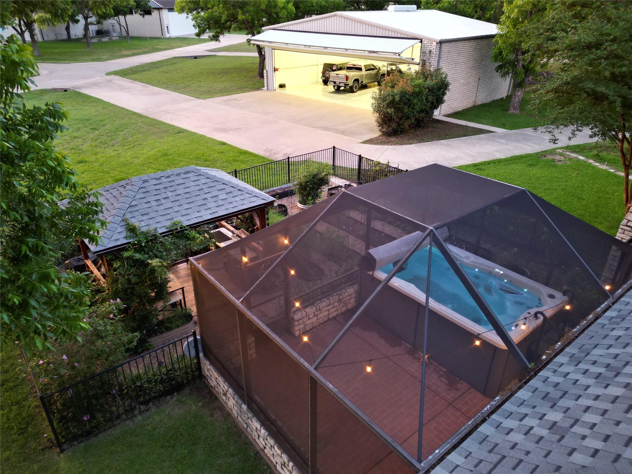 main property photo 19