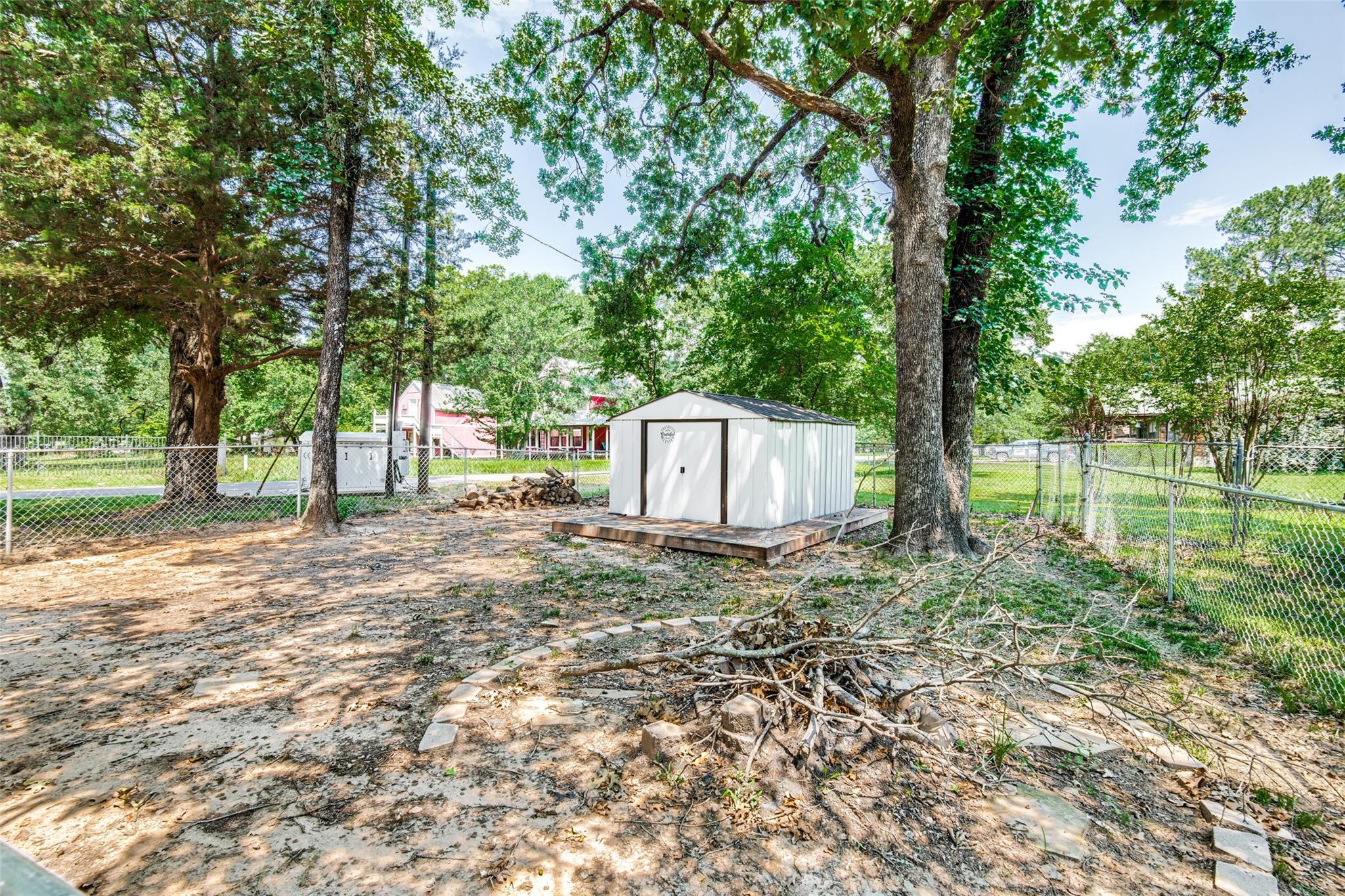 main property photo 32