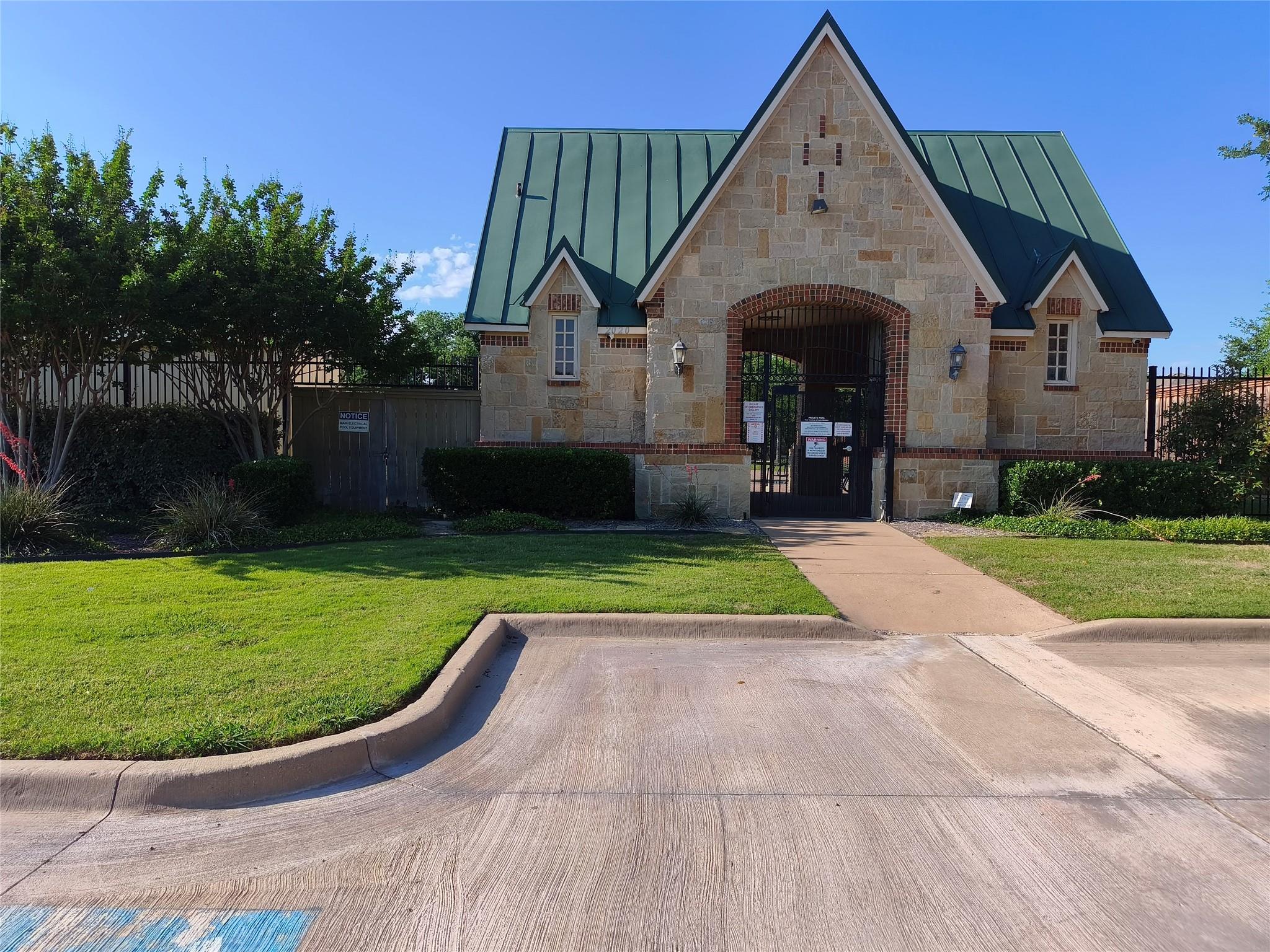 main property photo 33