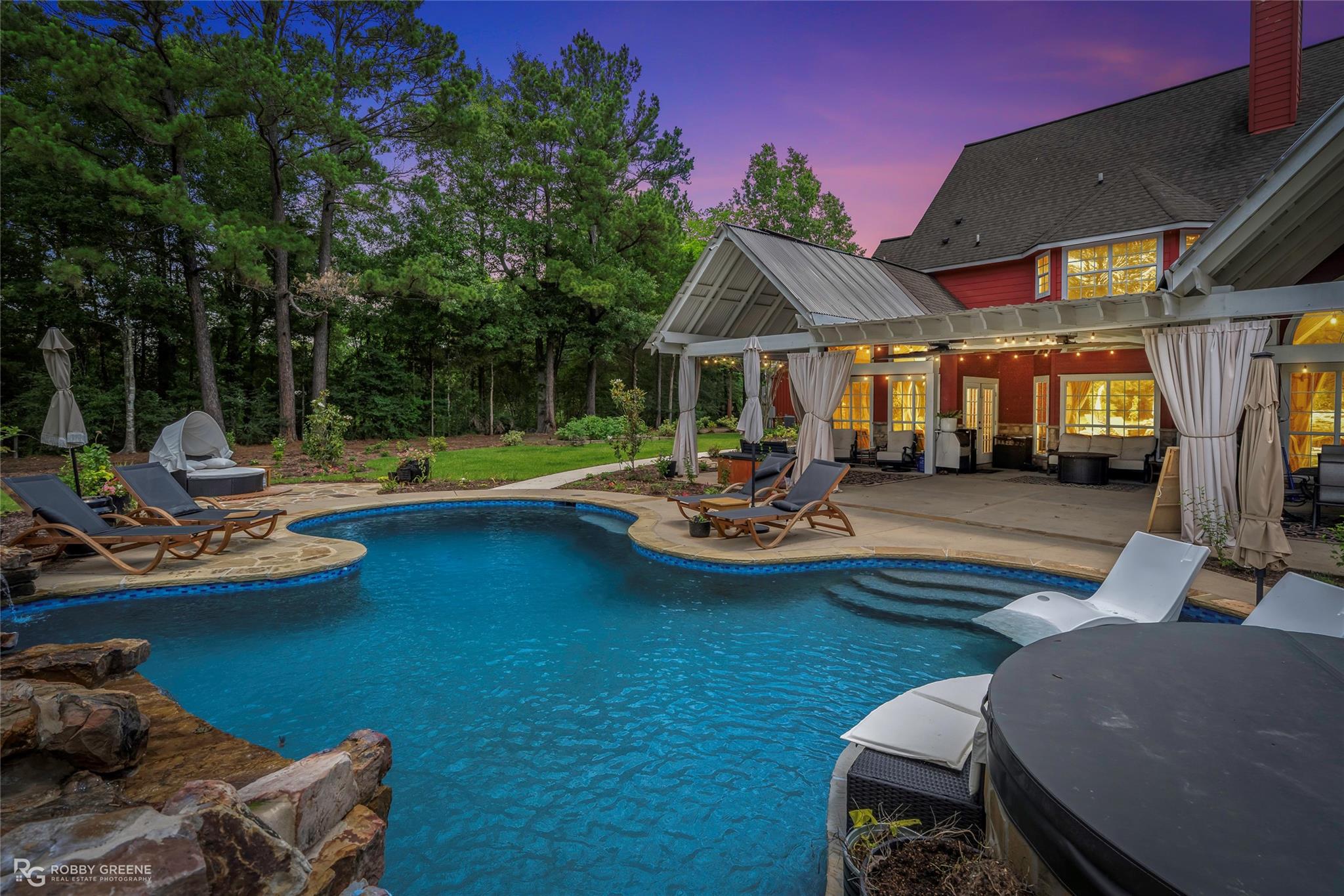 main property photo 2