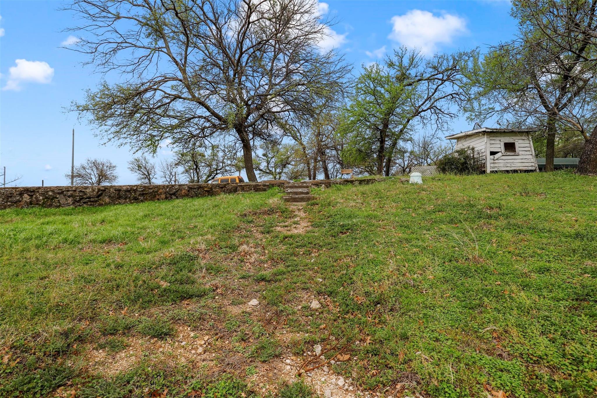 main property photo 11