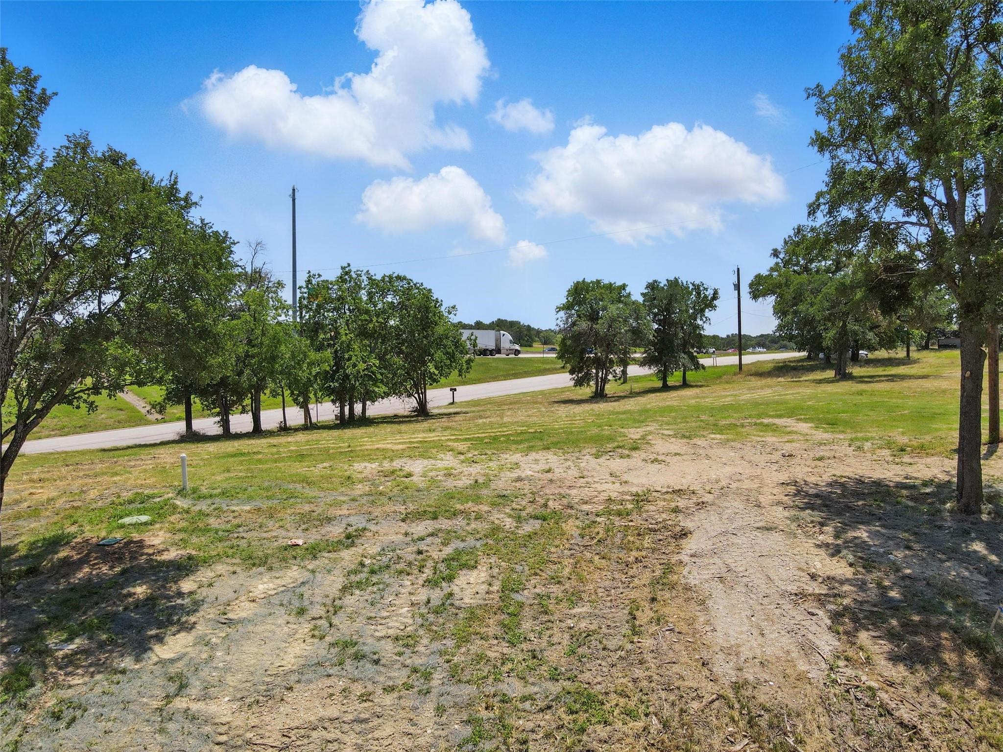 main property photo 28