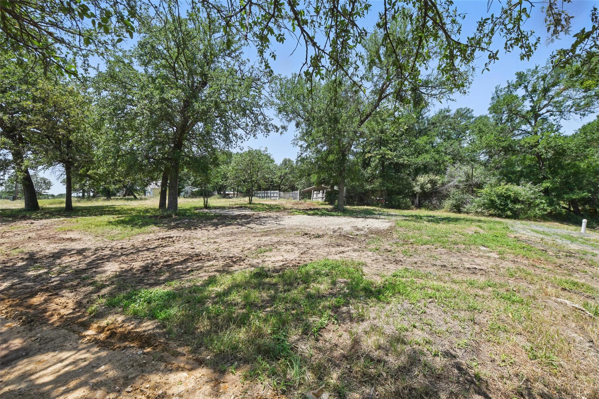 main property photo 18