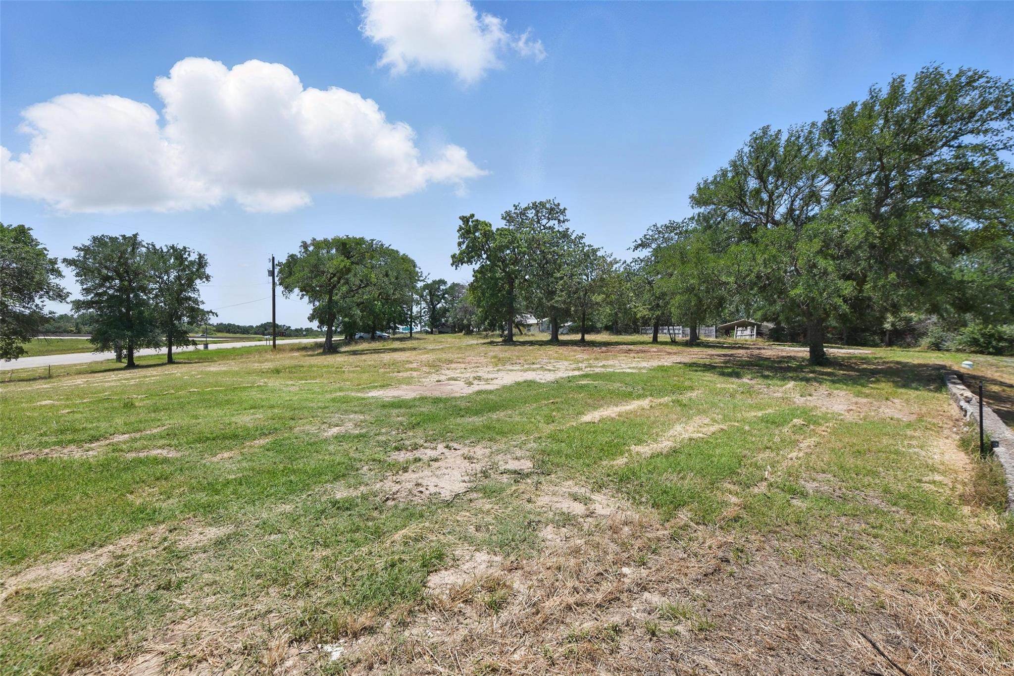 main property photo 19