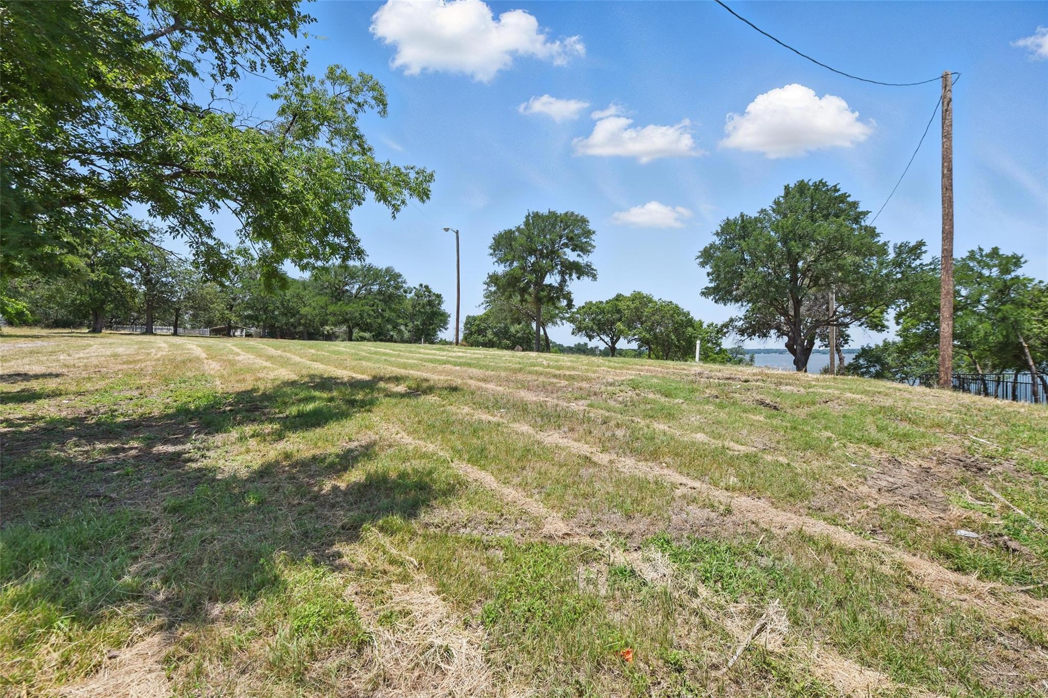 main property photo 20