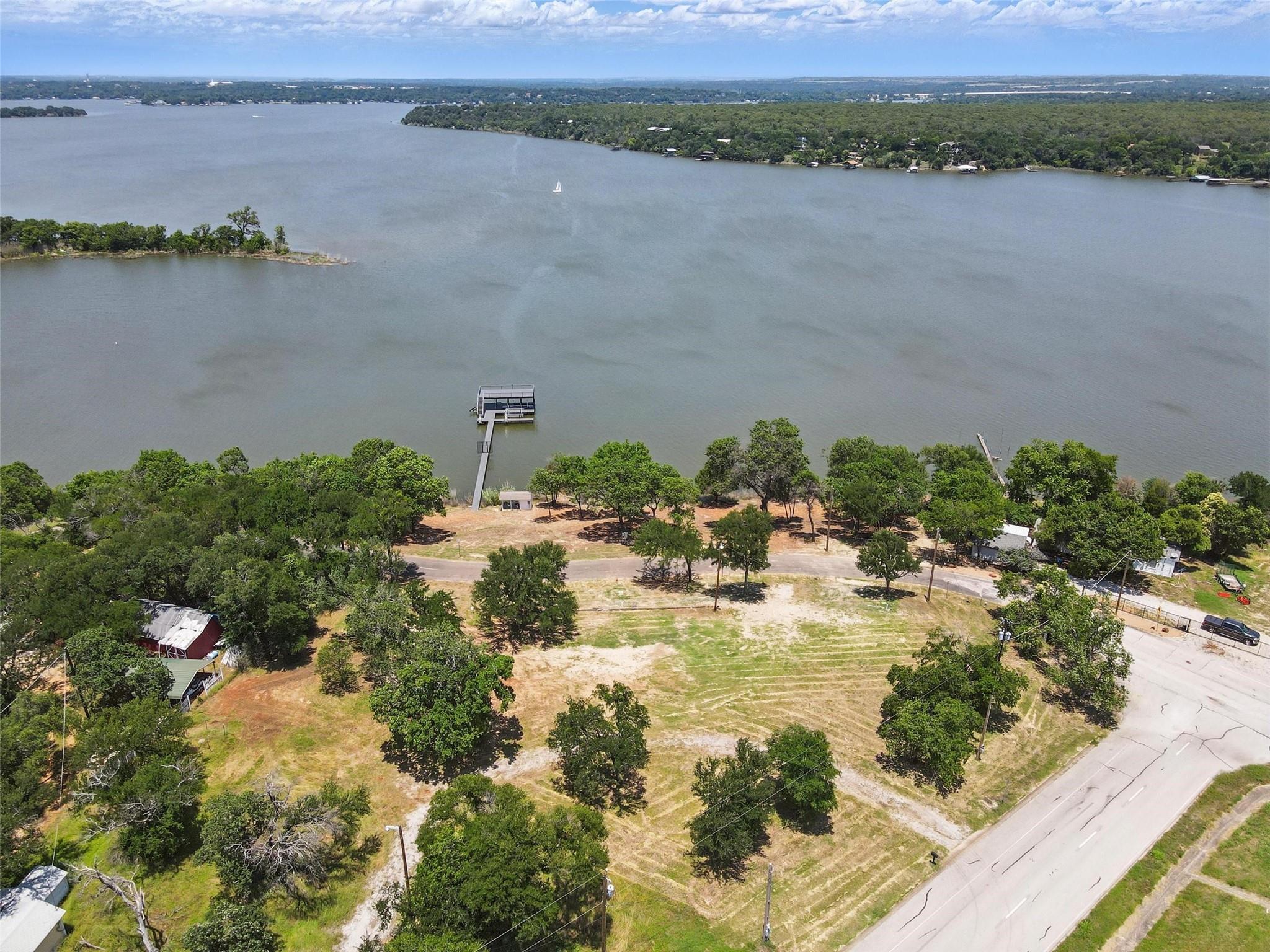 main property photo 23