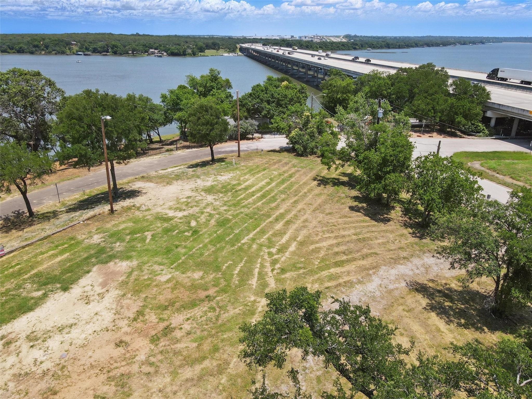 main property photo 29