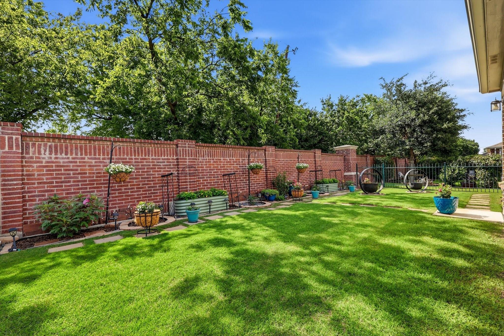 main property photo 24