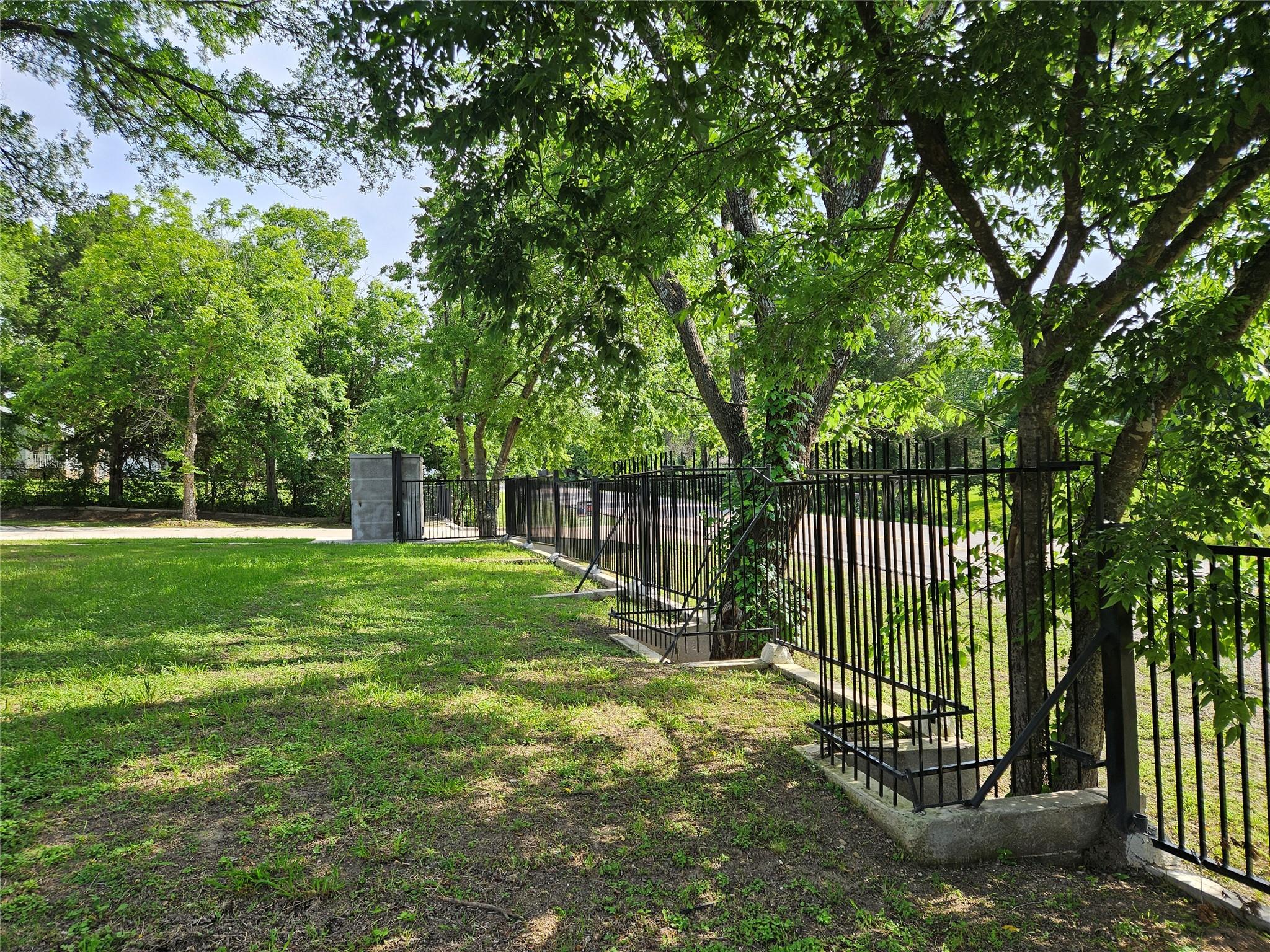 main property photo 25