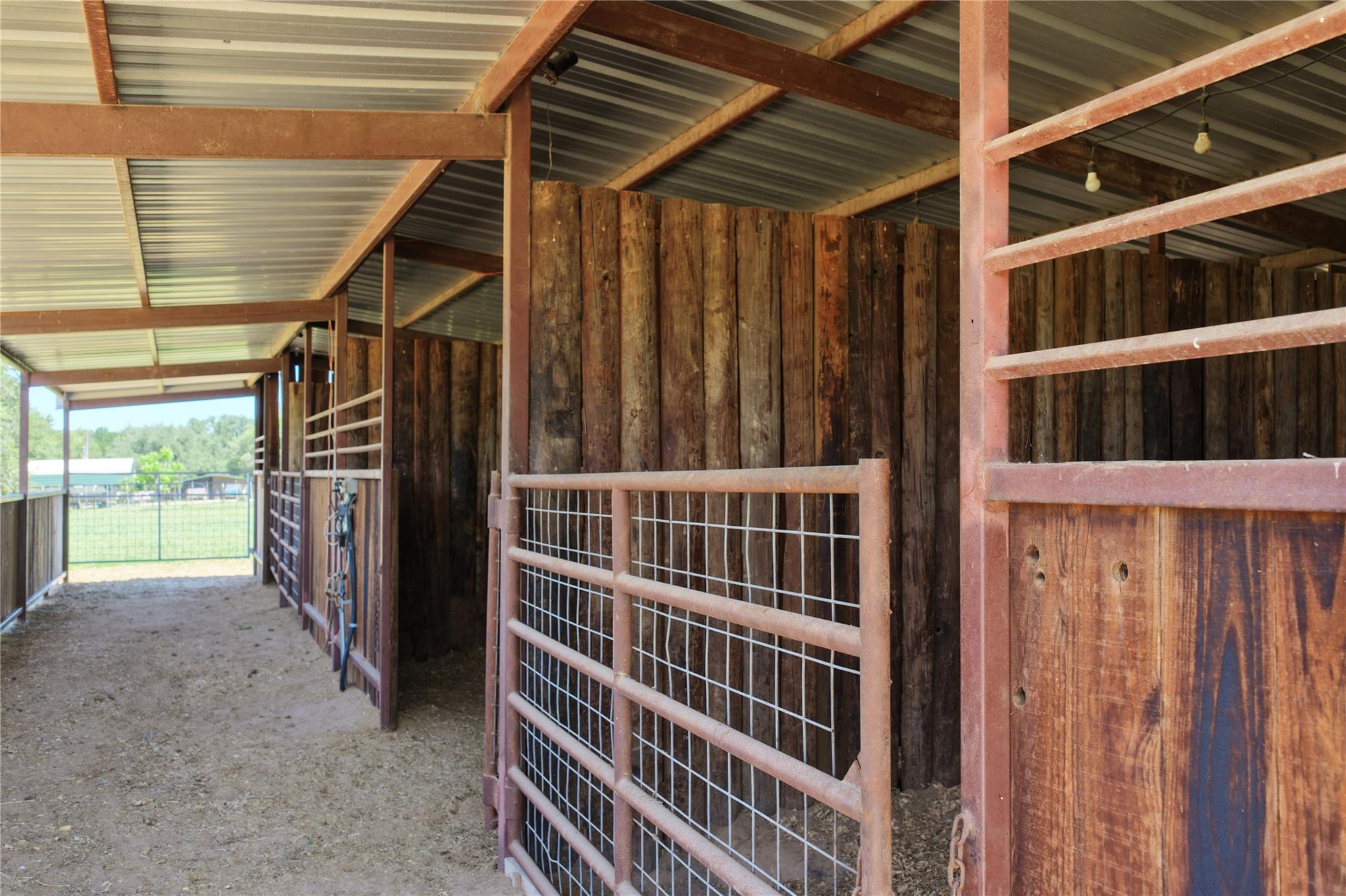 main property photo 22