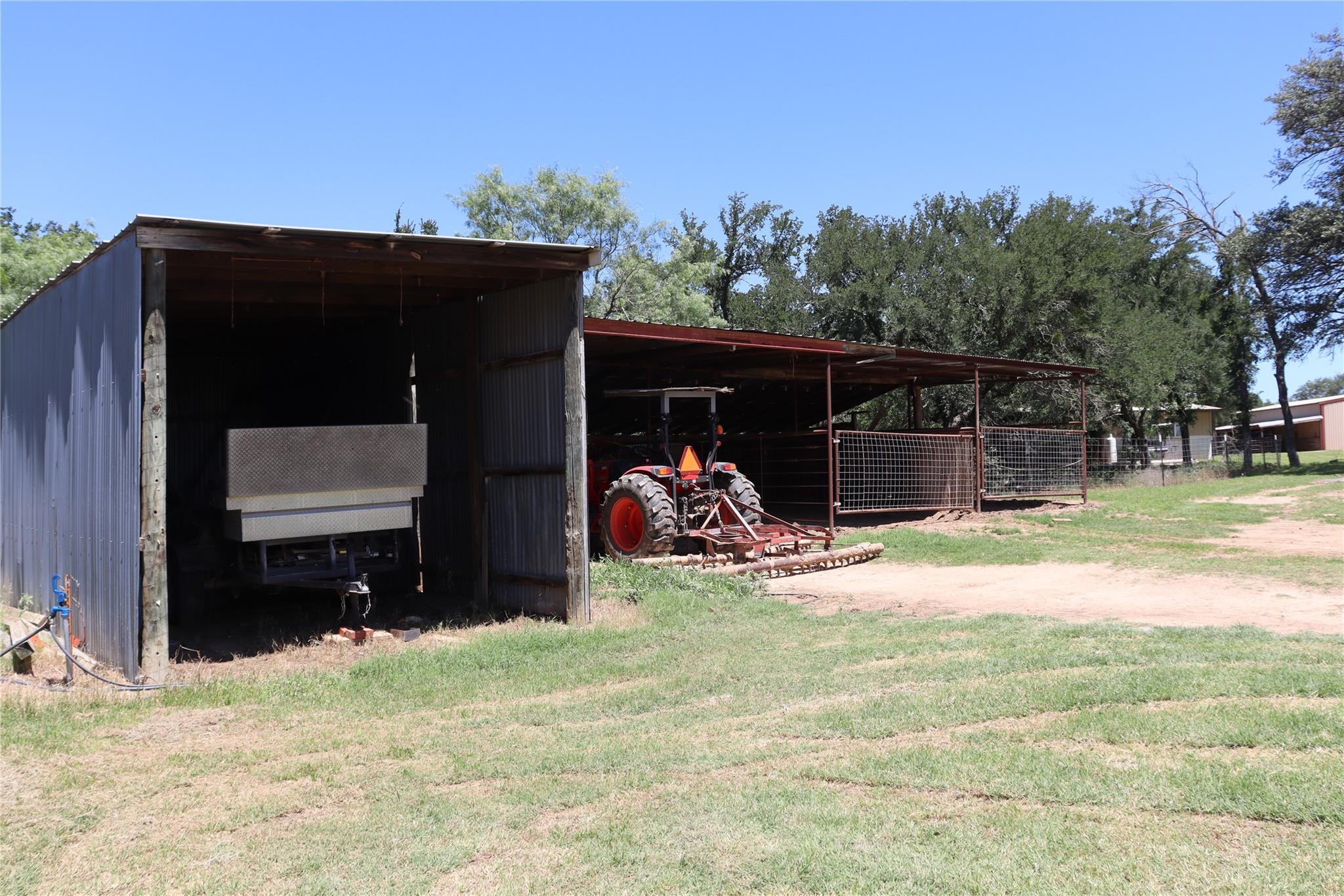 main property photo 35